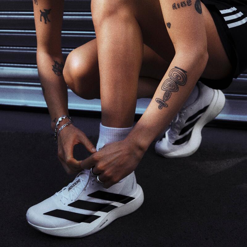Kadın Hafif Koşu Ayakkabısı - Siyah/Beyaz - Adidas Adizero Evo SL