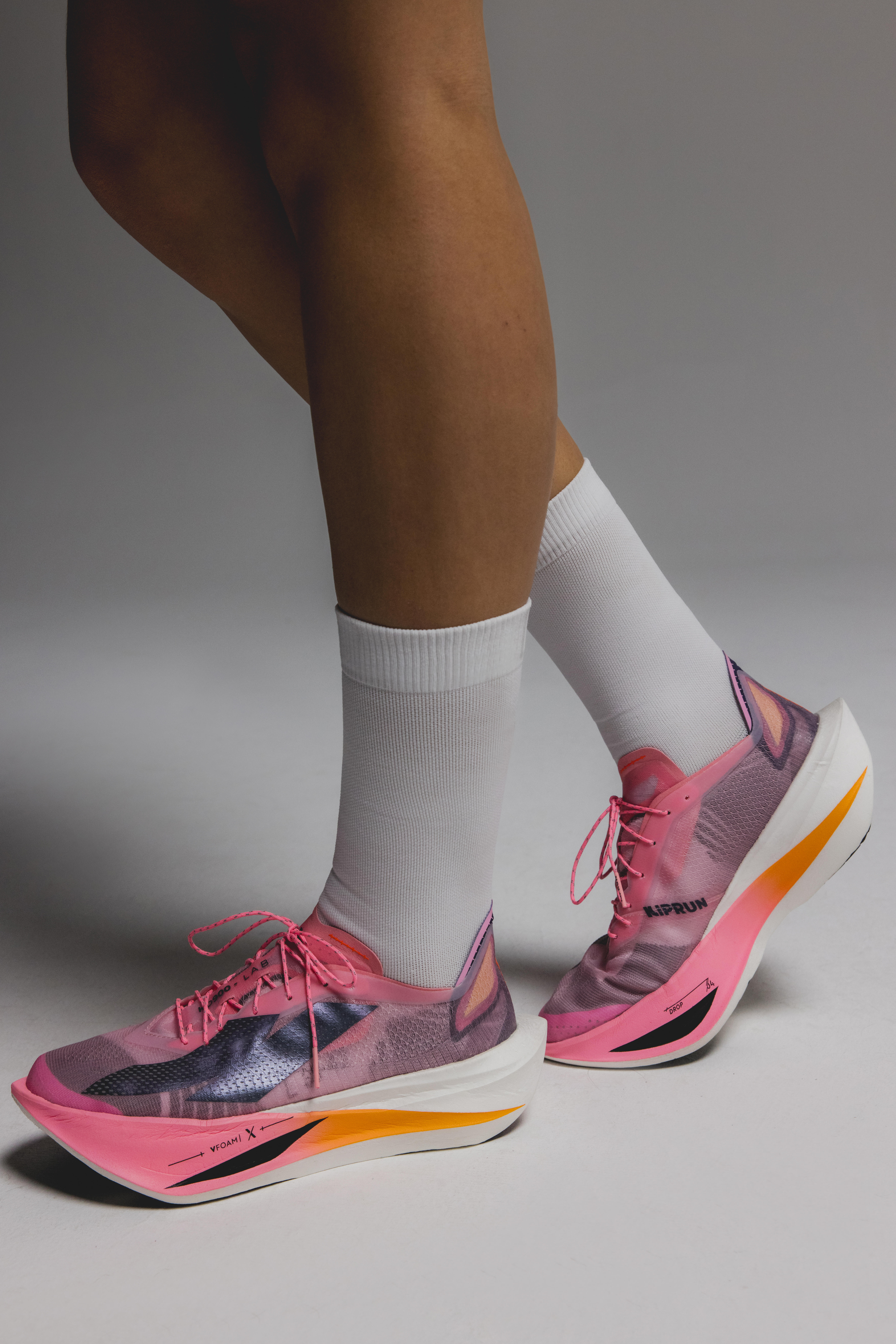 カプリピン KIPSTORM LAB - Unisex Carbon Plate Road Racing Shoes | Kiprun