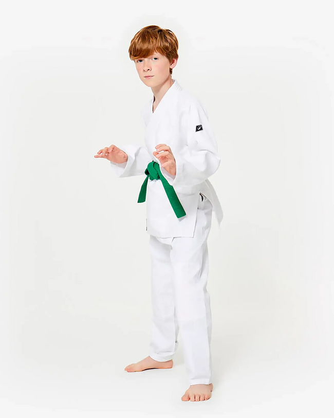 Junge in Judoanzug