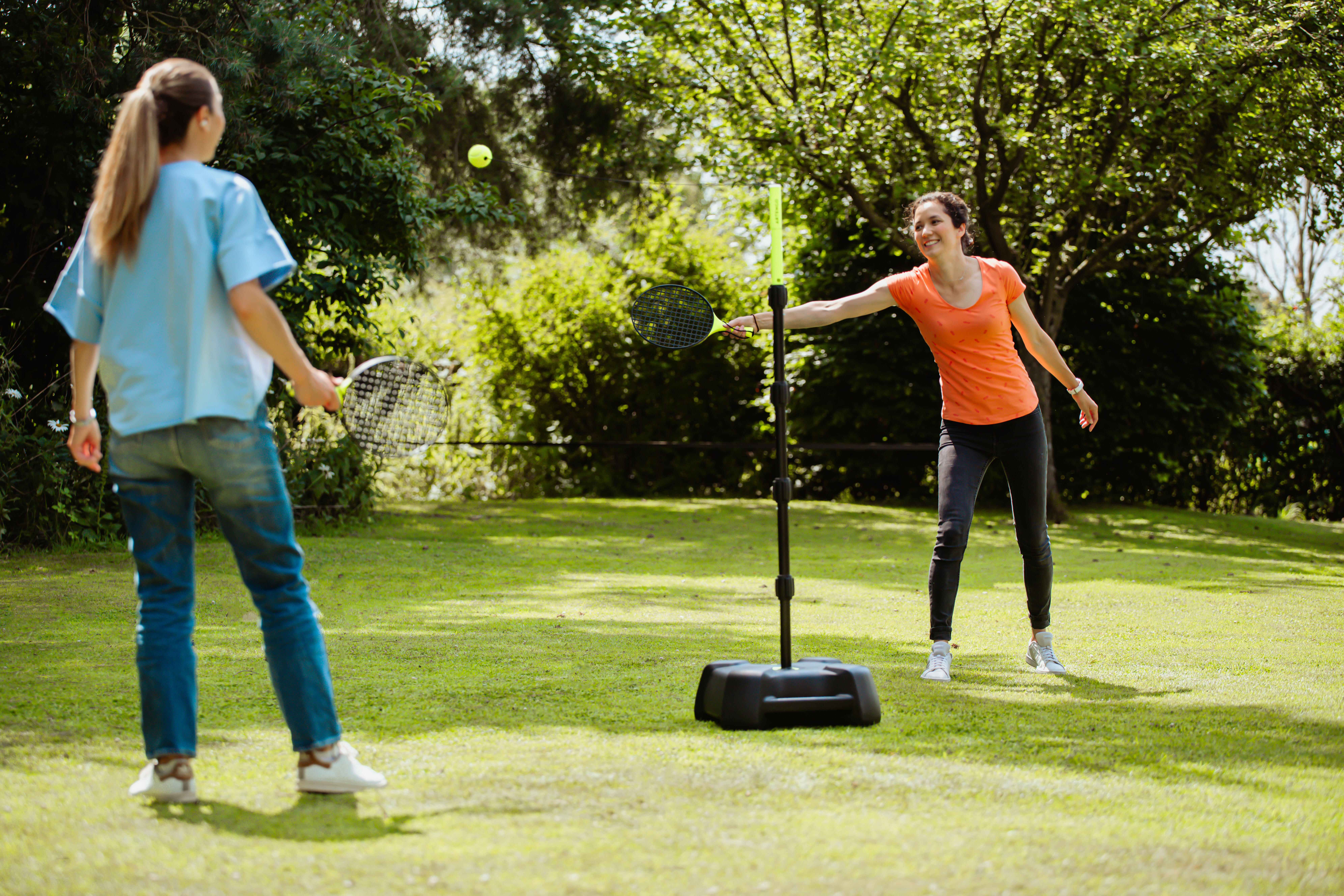 Tetherball Set (1 post, 2 rackets, and 1 ball), Turnball Strong - ARTENGO