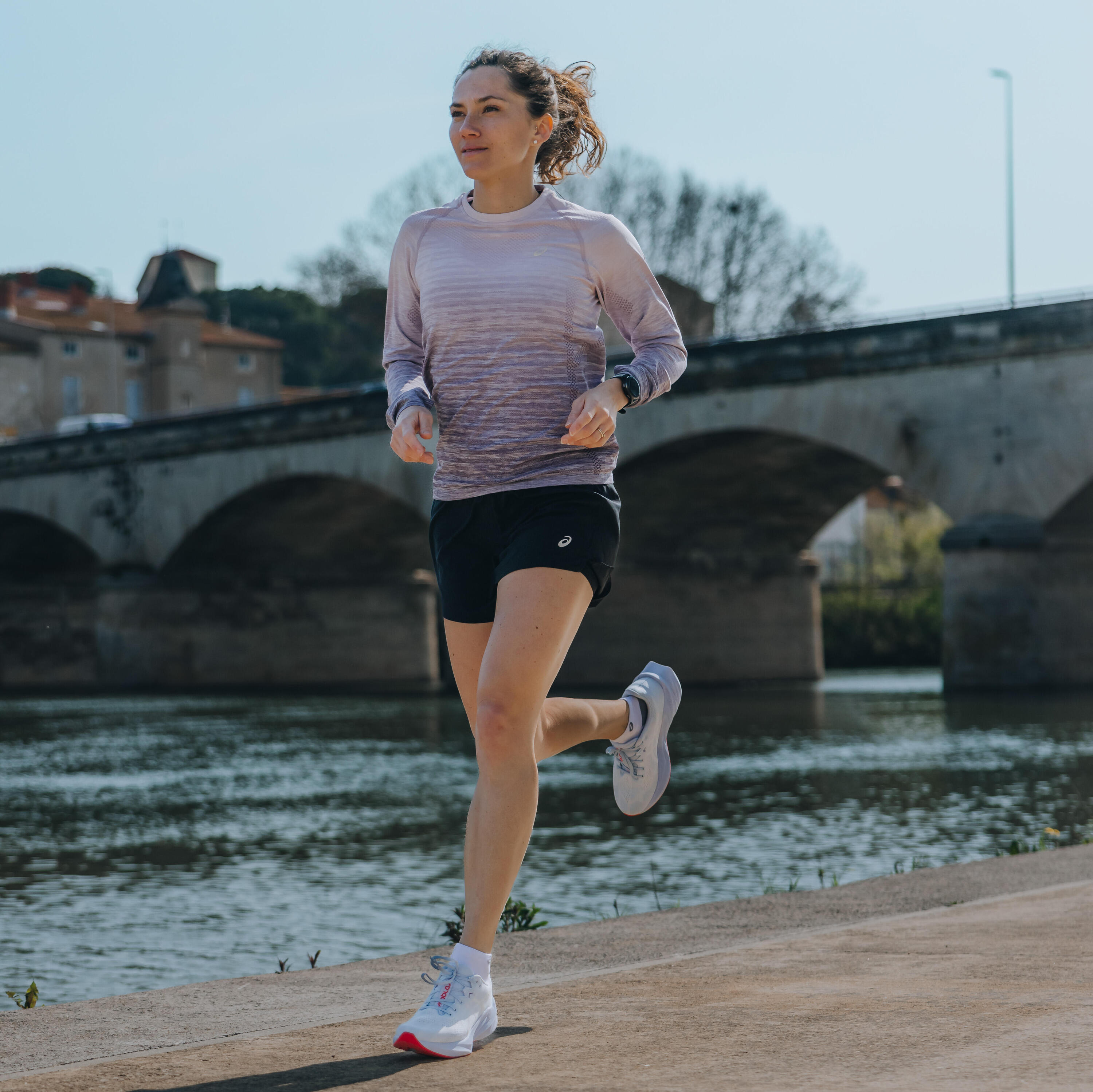 Chaussures de running femme, Asics Dynablast lavandes et blanches 9/10