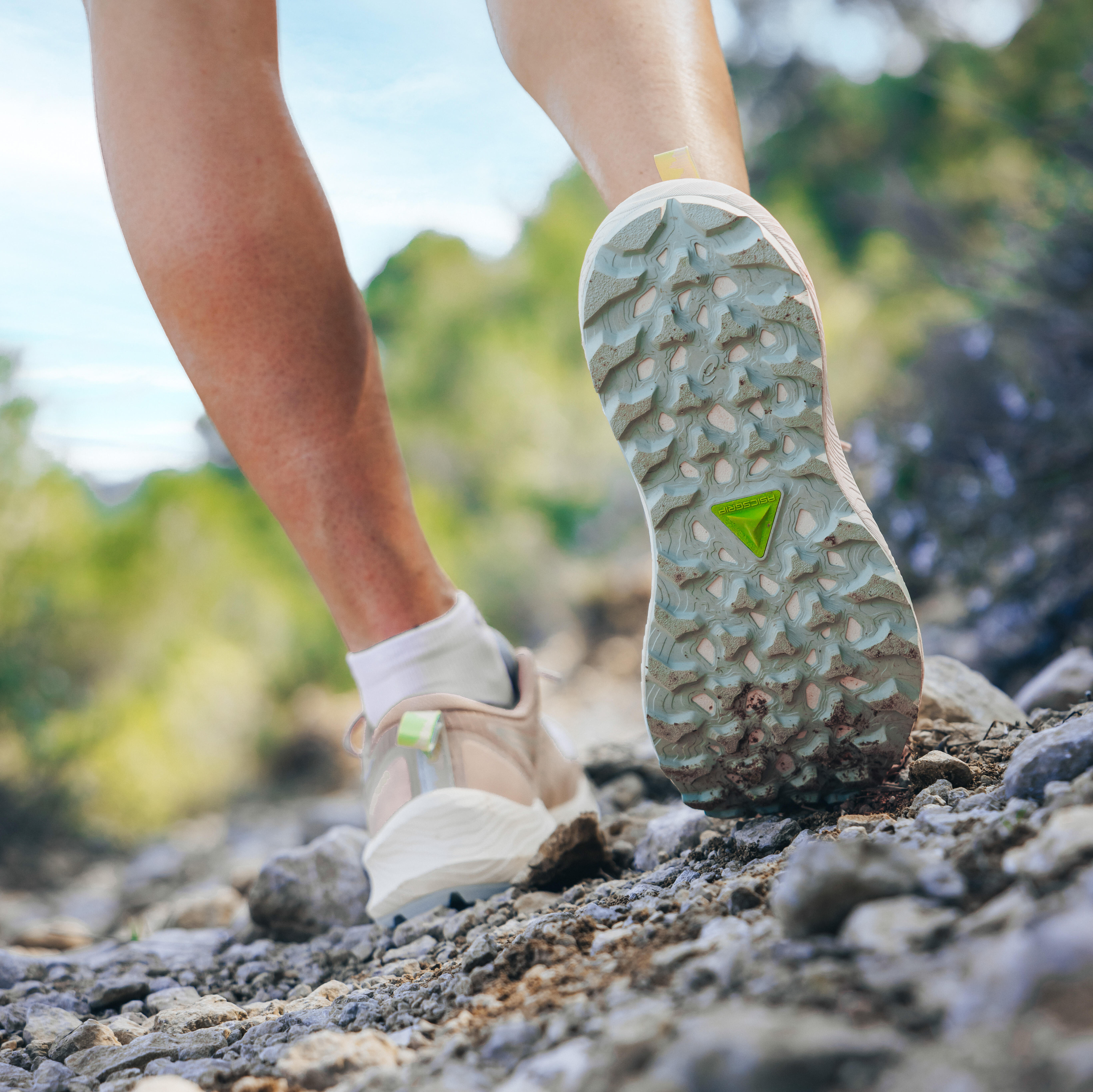 ASICS ASICS Trabuco Terra 3 dámska bežecká trailová obuv ružovo-sivá 37 · záber 11