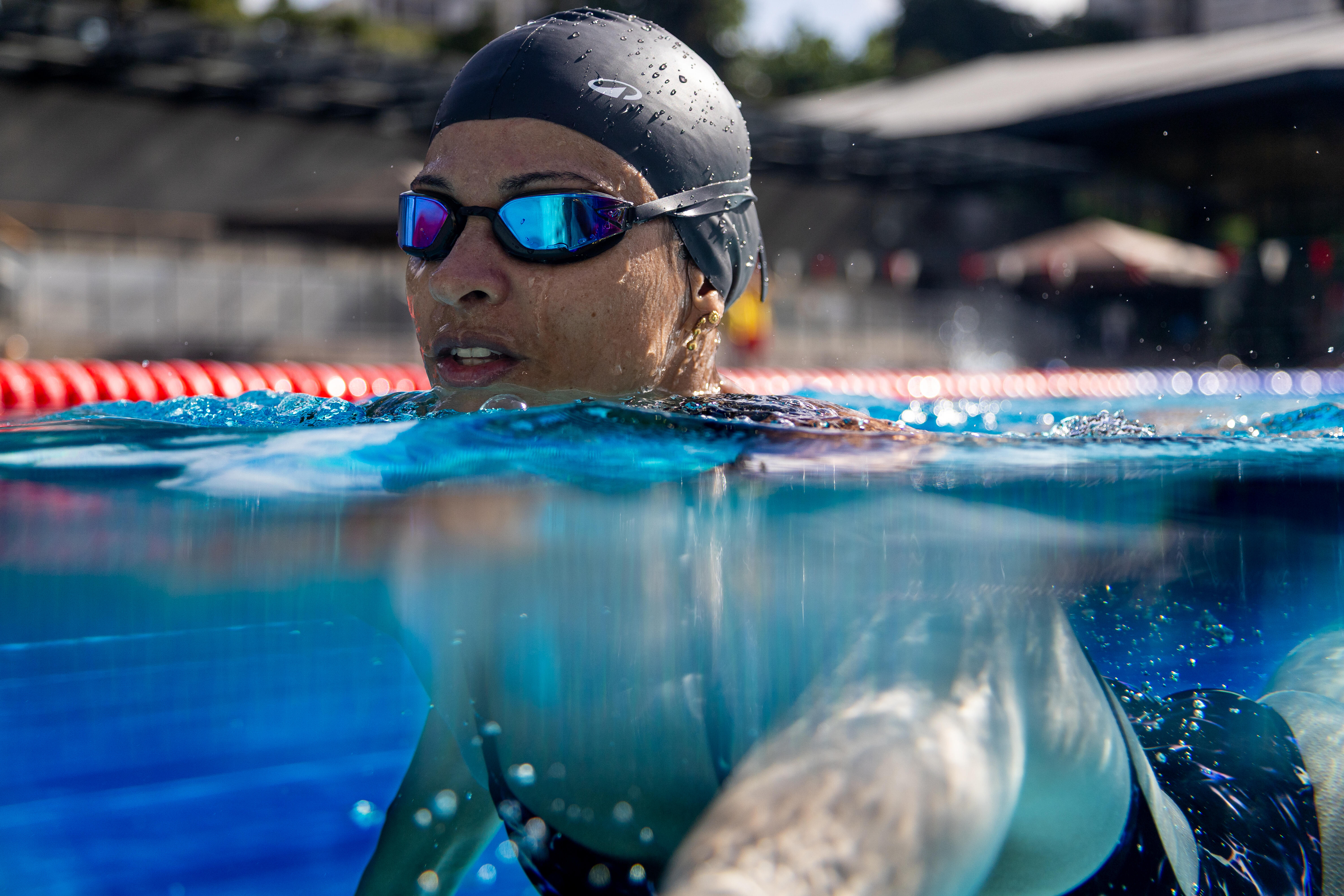 Anti-Fog Swimming Goggles with Black Mirror Lenses One Size, Bfast - DECATHLON