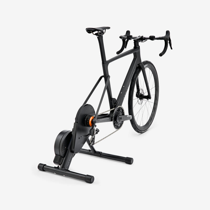 Home trainer conectat cu „Zwift Cog and Click” D500