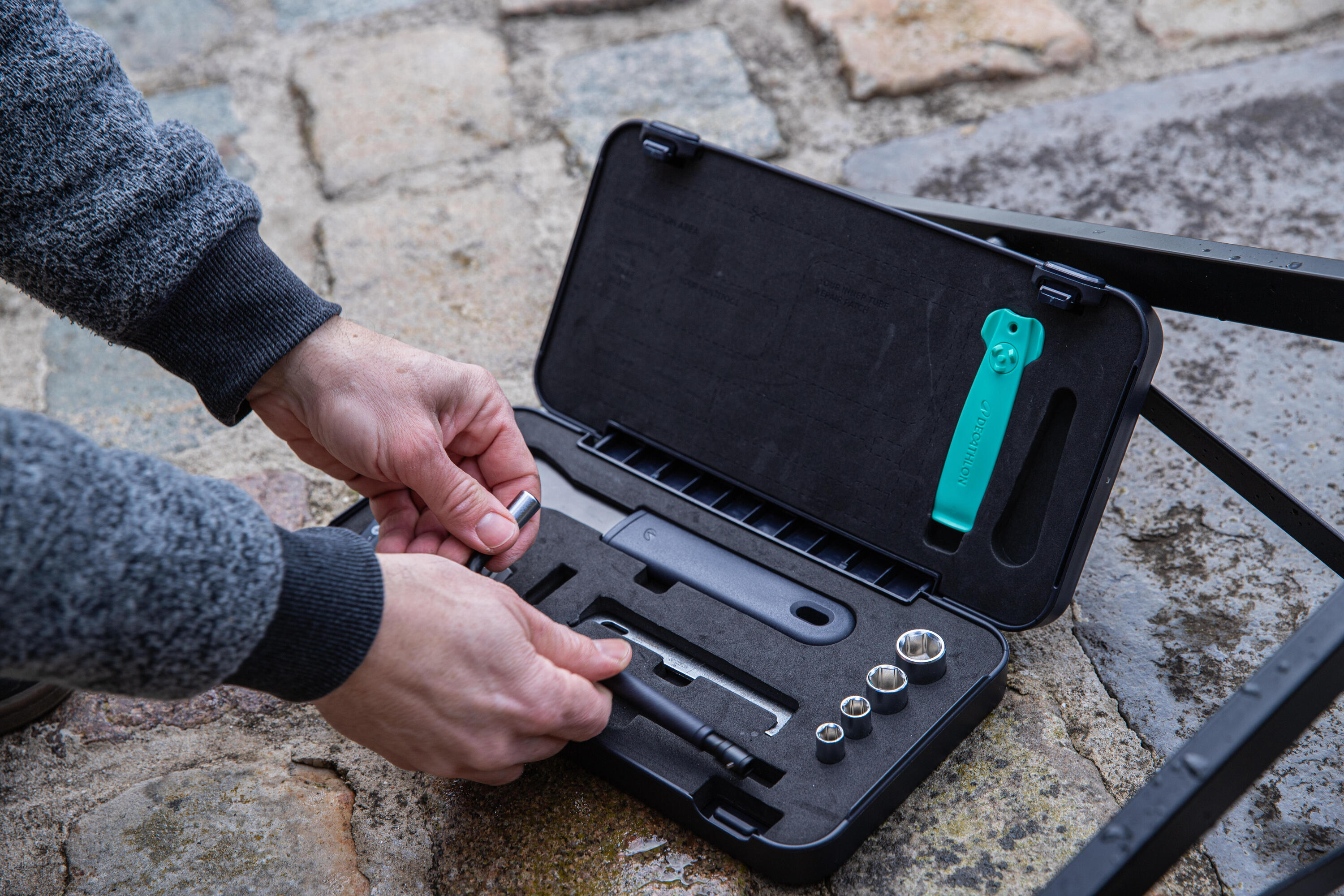 Boîte à outils pour vélo, Start 4/17
