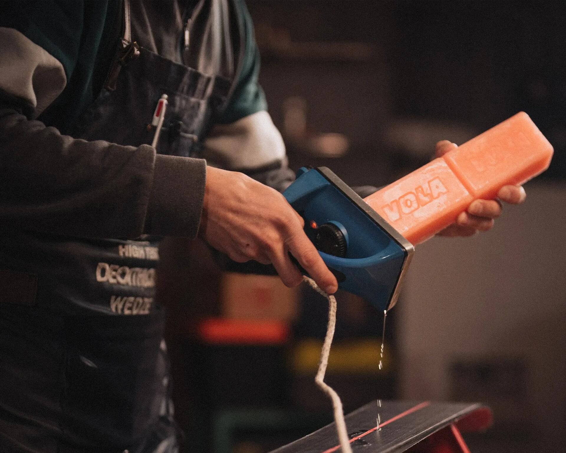 Derretir la cera en la base