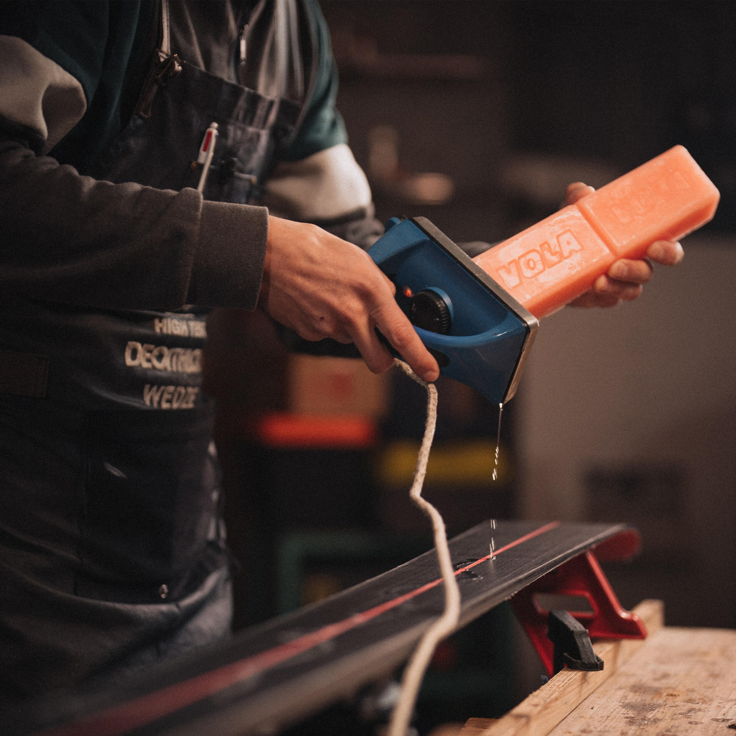WORKSHOP Service Wachsen mit Eisen Ski, Tourenski, Snowboards, Langlaufski 