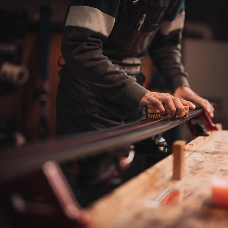 Wat is de beste onderhoud voor jouw ski- of snowboarduitrusting?