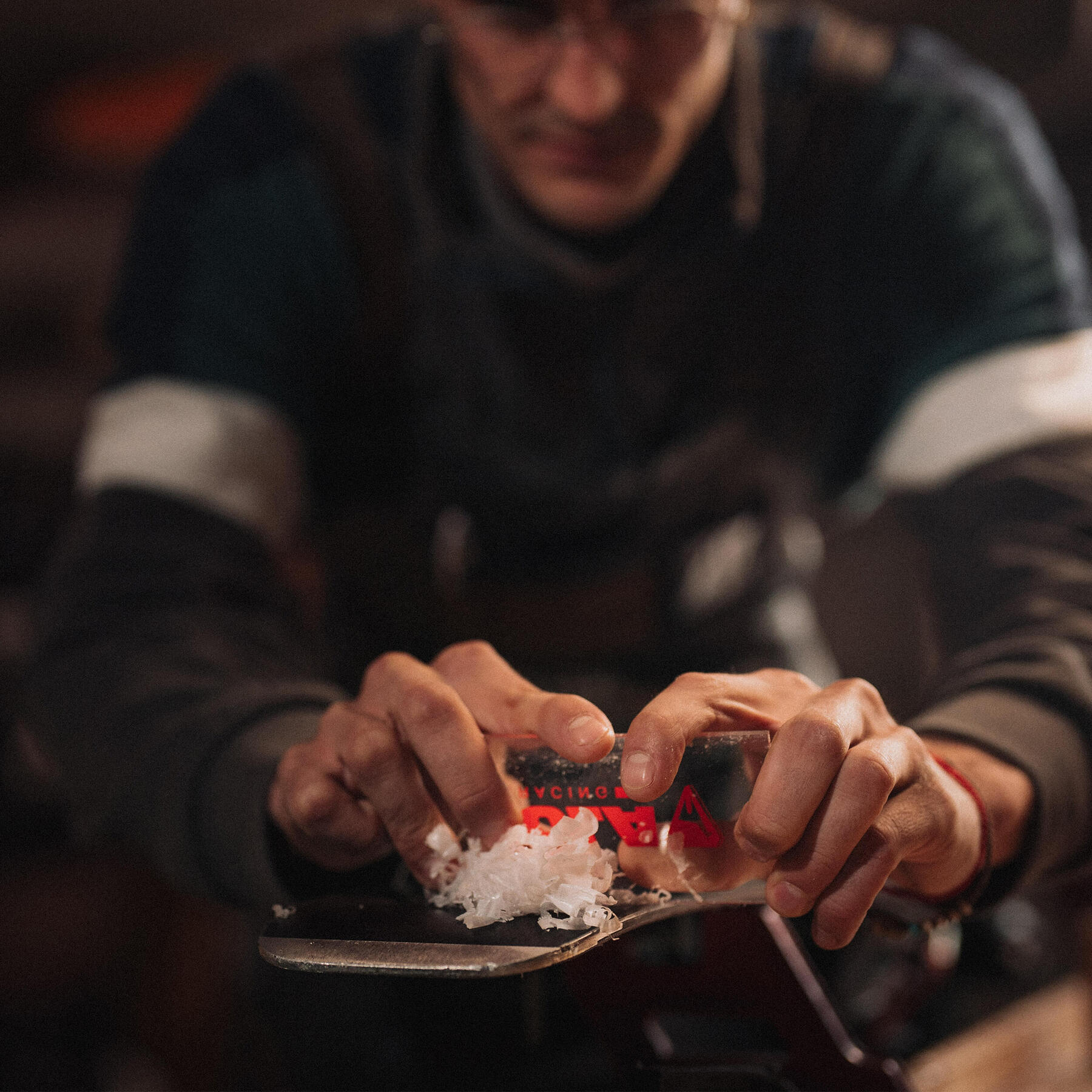 SERVICE FÜR ALPINSKI, FREERIDE UND TOURENSKI