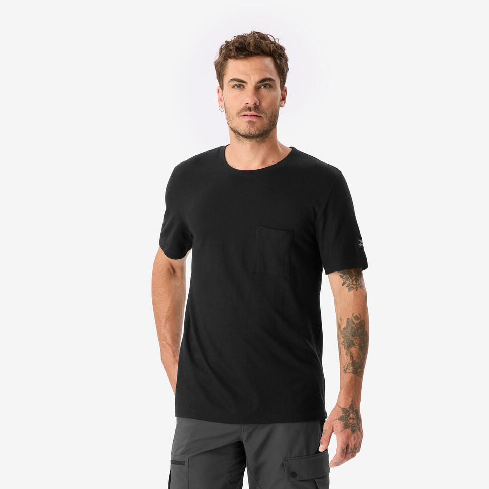 Černé pánské merino tričko. Zobrazit produkt.