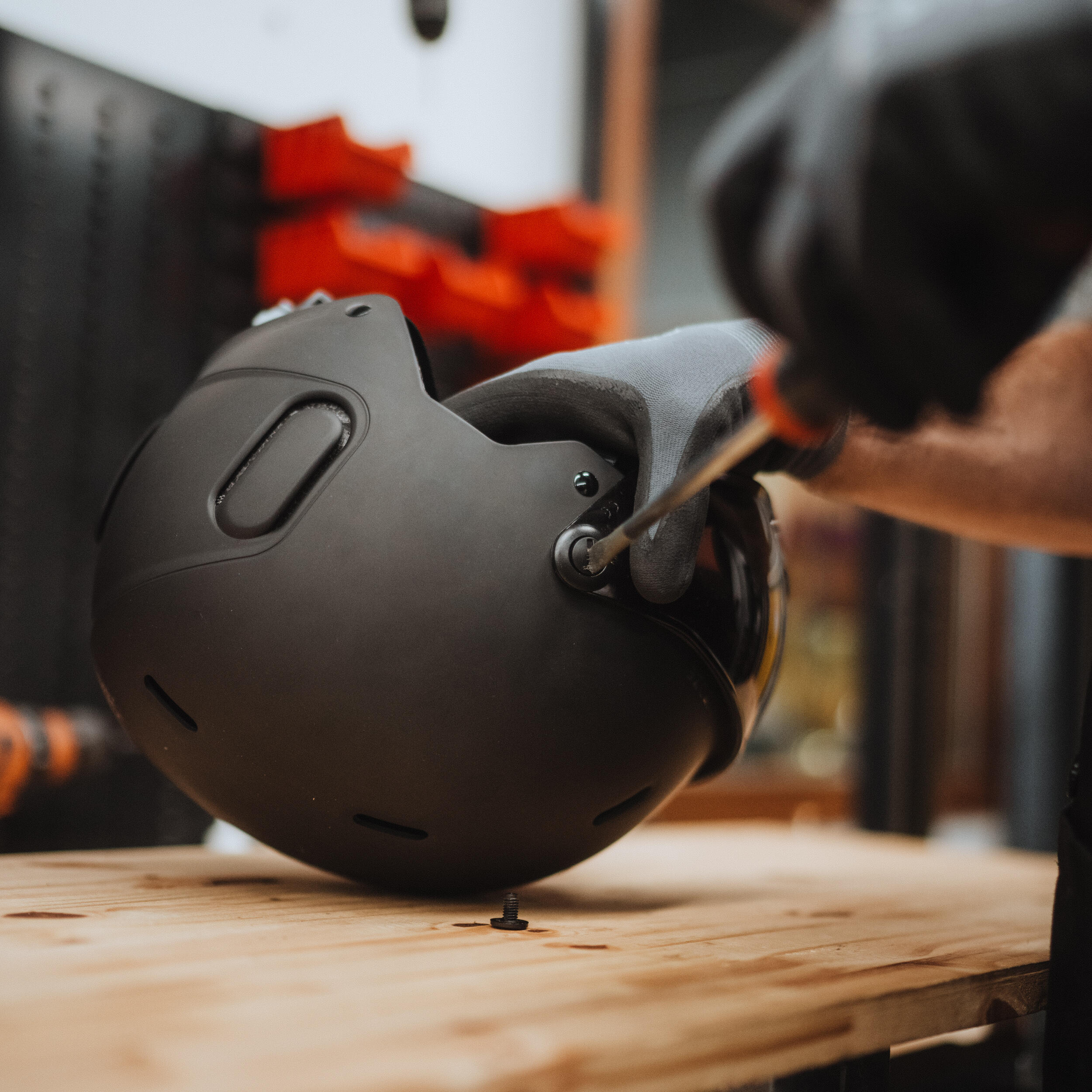 WORKSHOP Pauschale Reparatur/Austausch Visier Skihelm