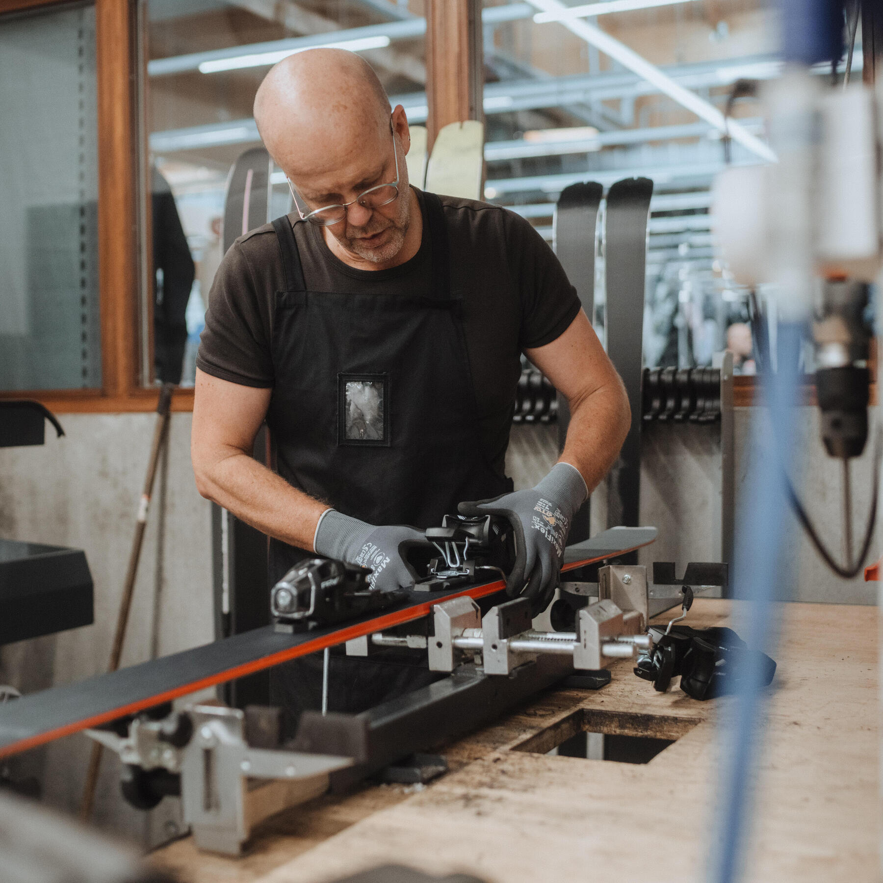 Comment bien réparer ses skis ou son snowboard