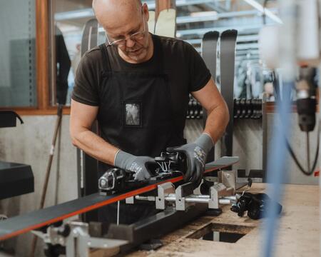 Comment réparer un trou dans sa doudoune ?