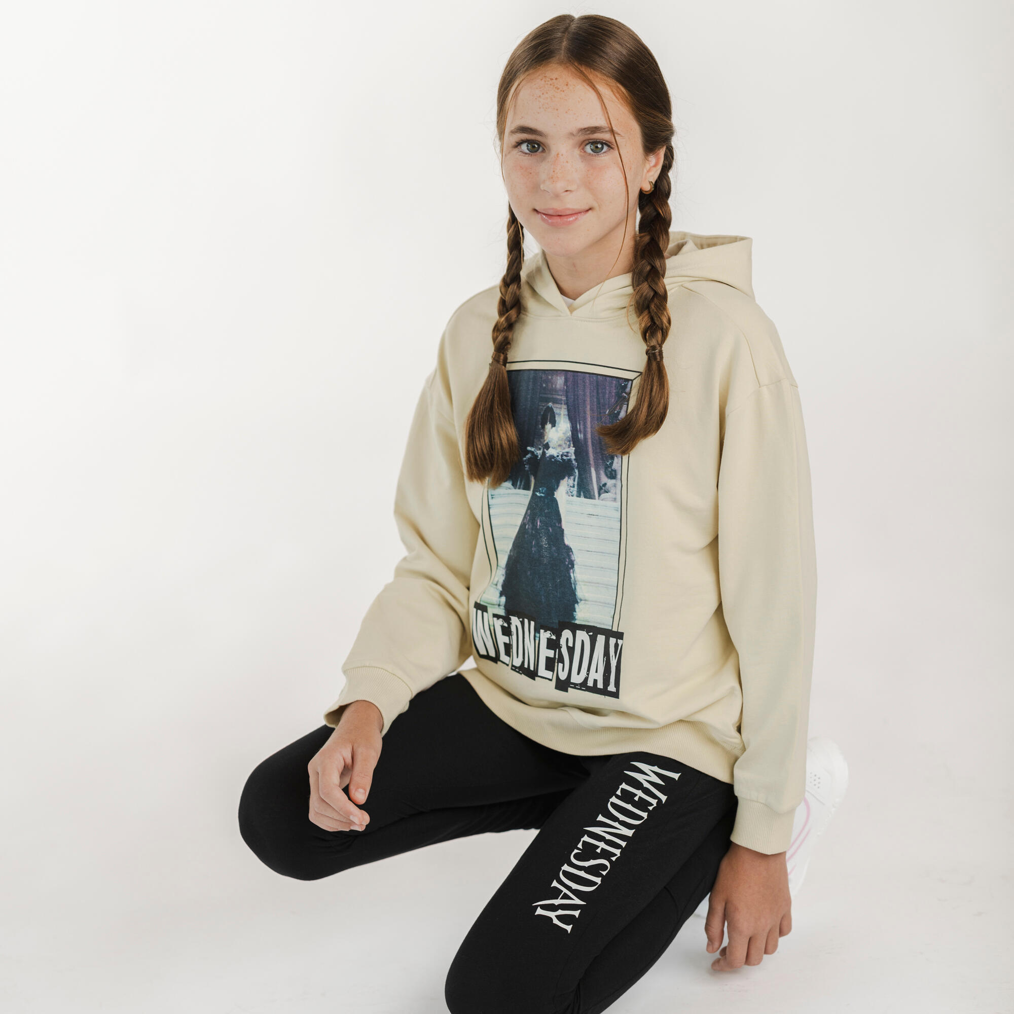 Sudadera con capucha de algodón  Miércoles Niña blanca 2/5
