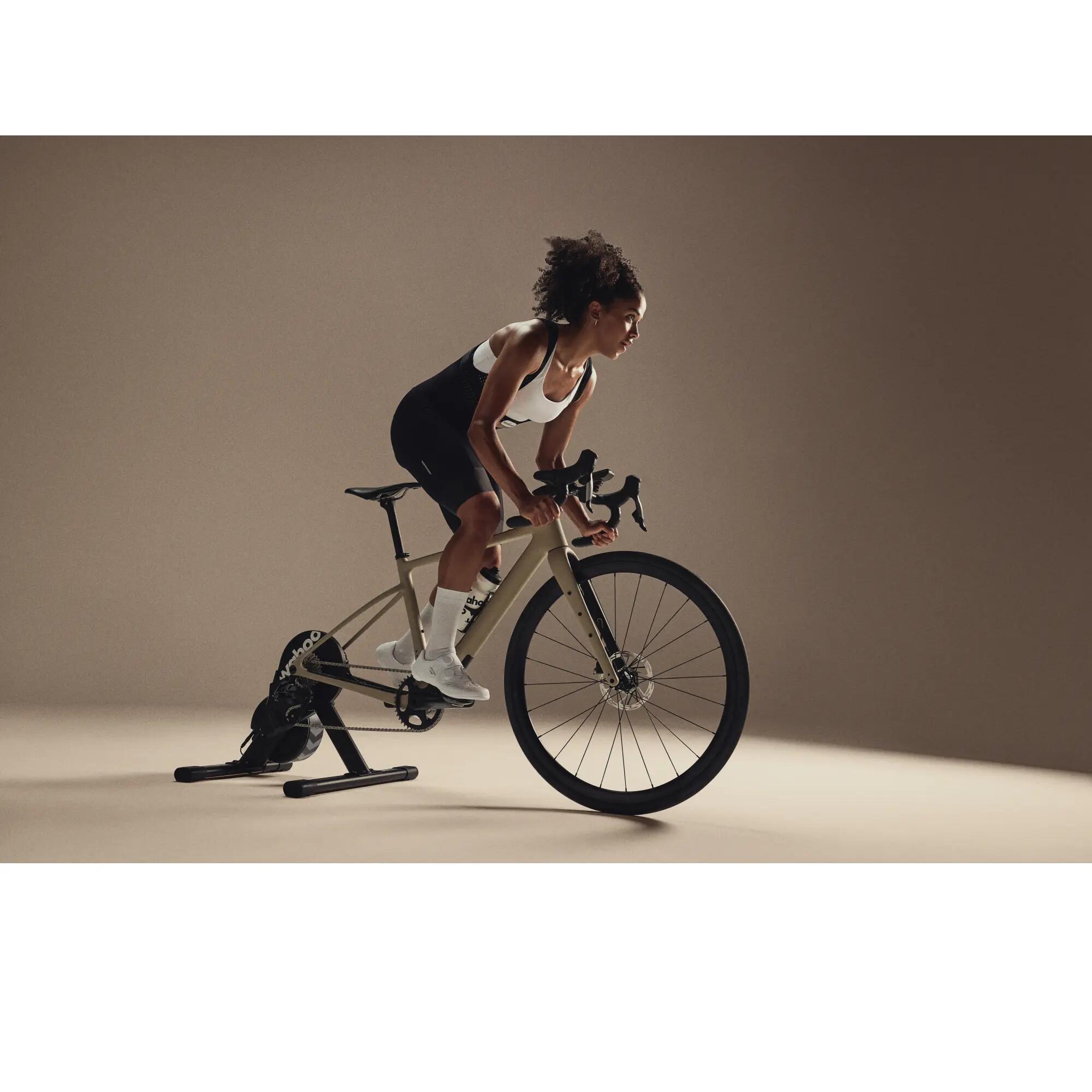 Home trainer rulli Wahoo KICKR CORE 2 con Zwift Cog e Click Smart Trainer 10/12