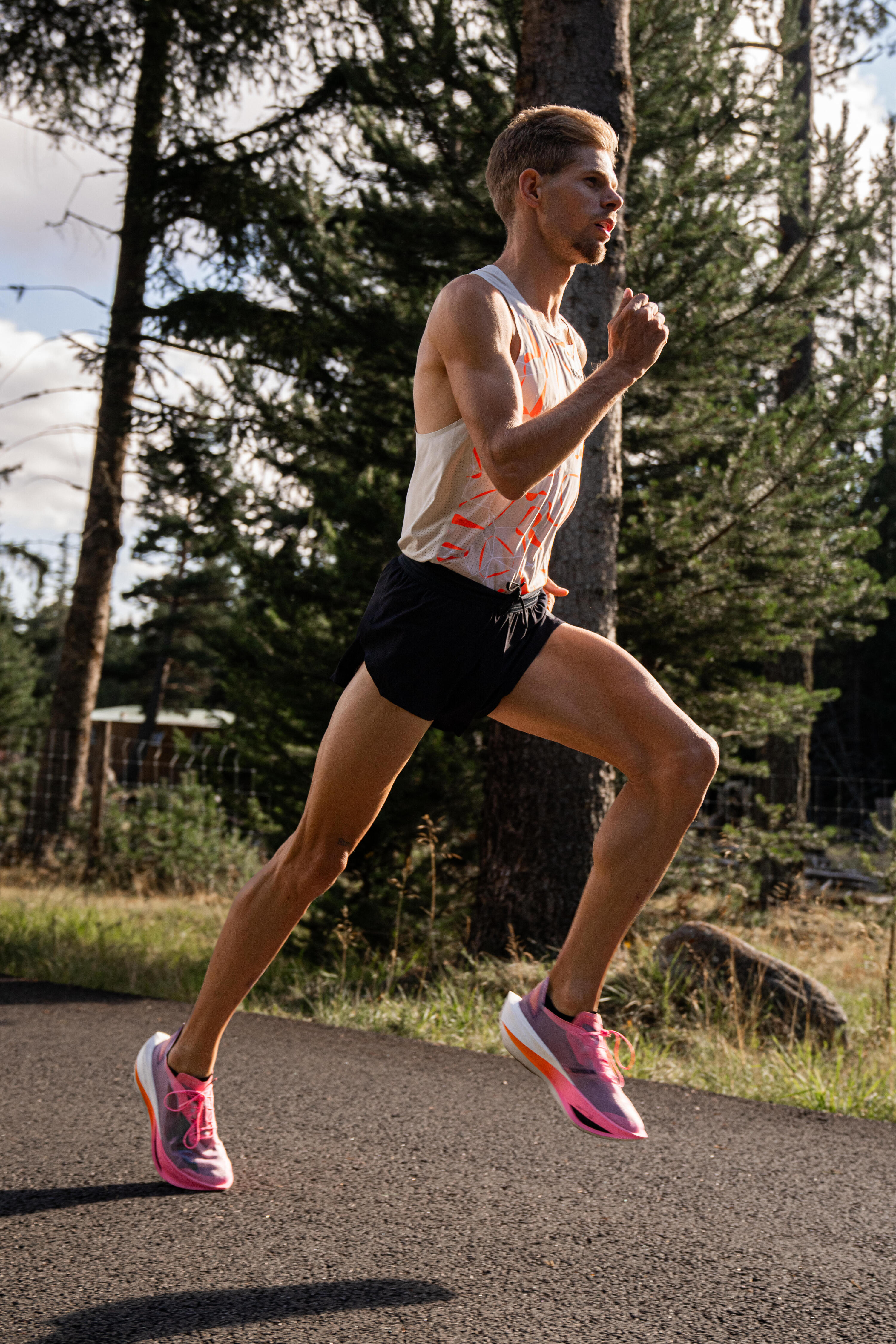 Road running shoes with carbon plate, KIPRUN Kipstorm Lab