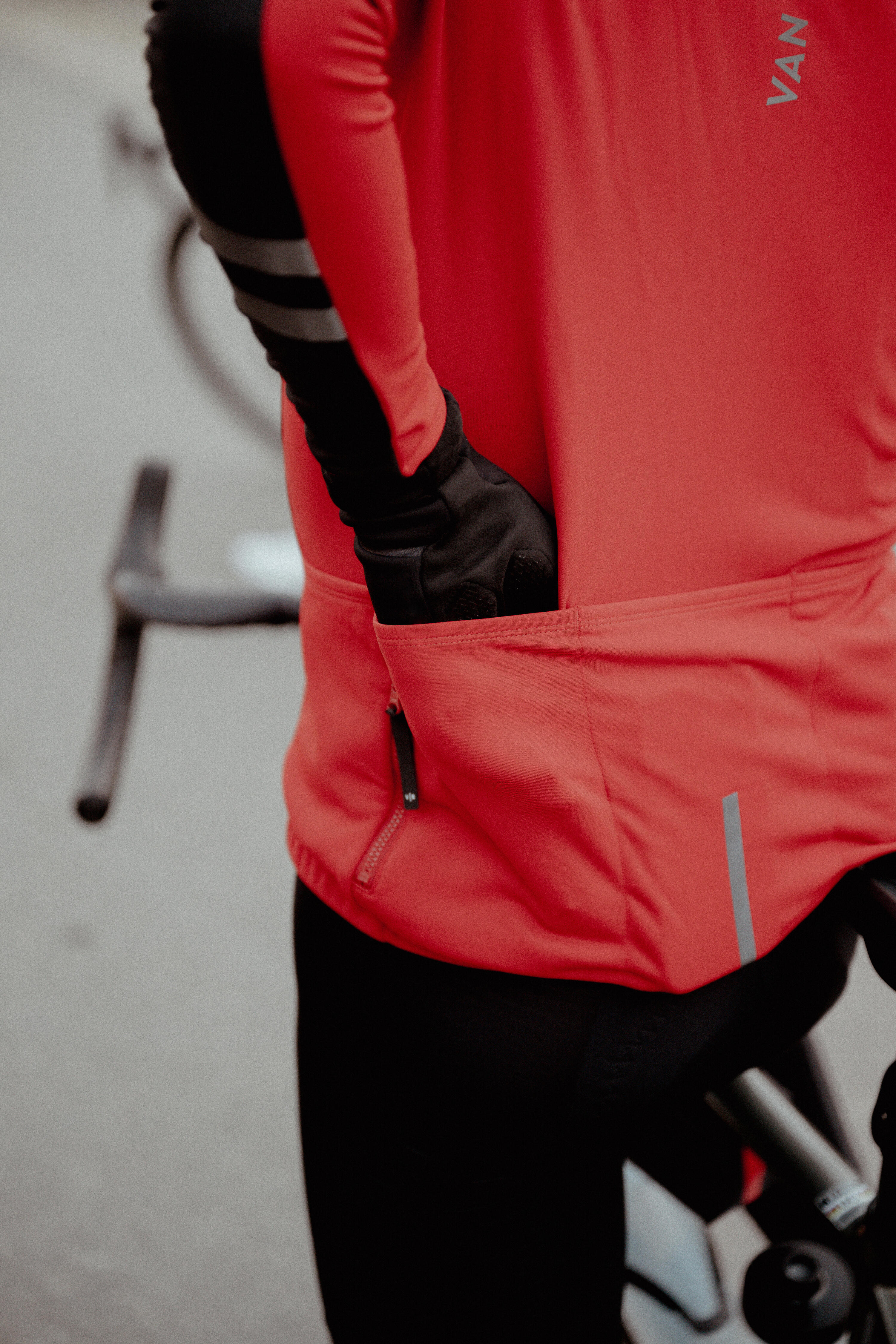Maglia manica lunga ciclismo uomo EDR tempo fresco rosso/nero 9/11