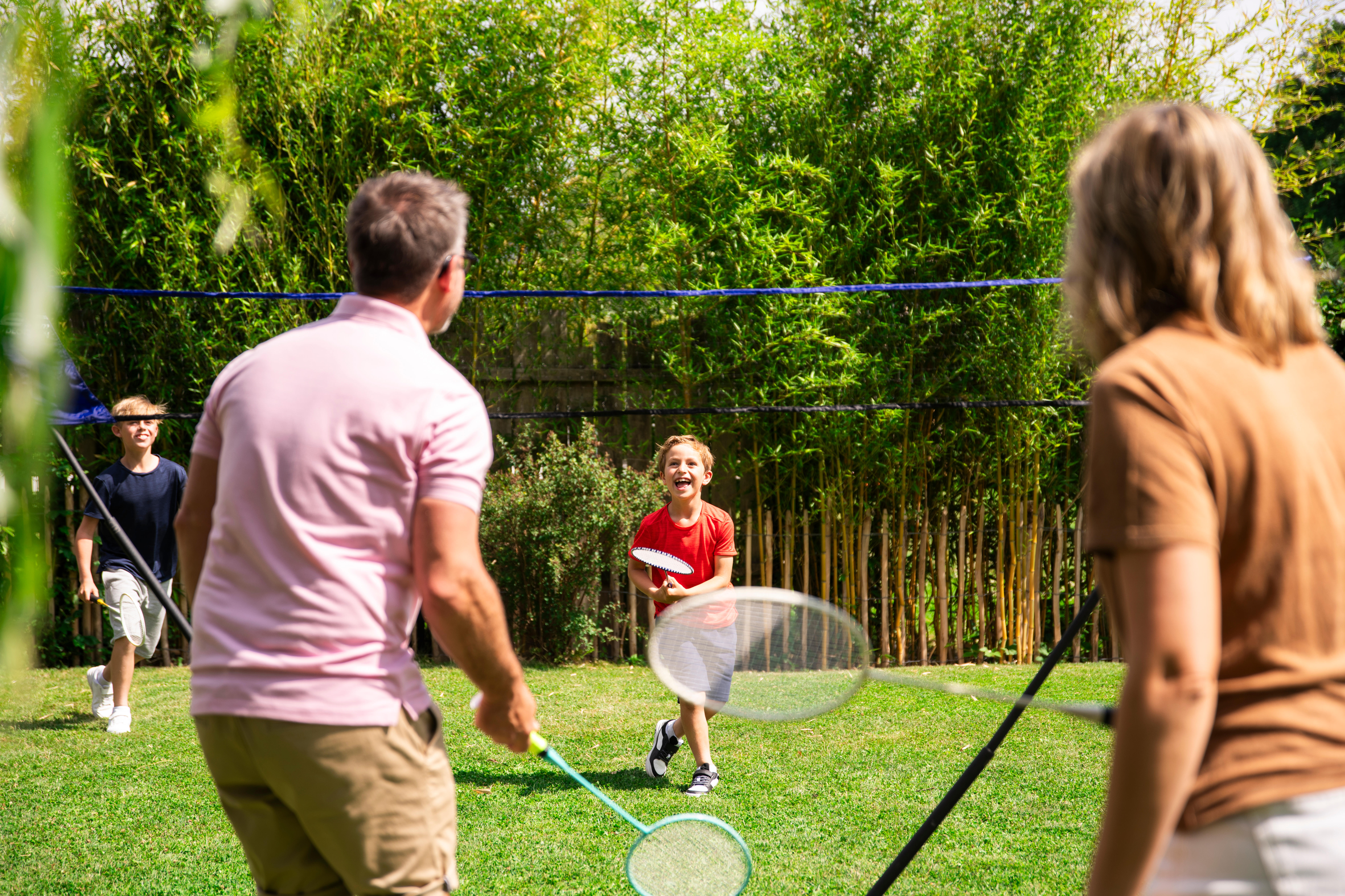 Badminton Set with 2 Rackets, 2 Shuttles and 1 Net - DECATHLON