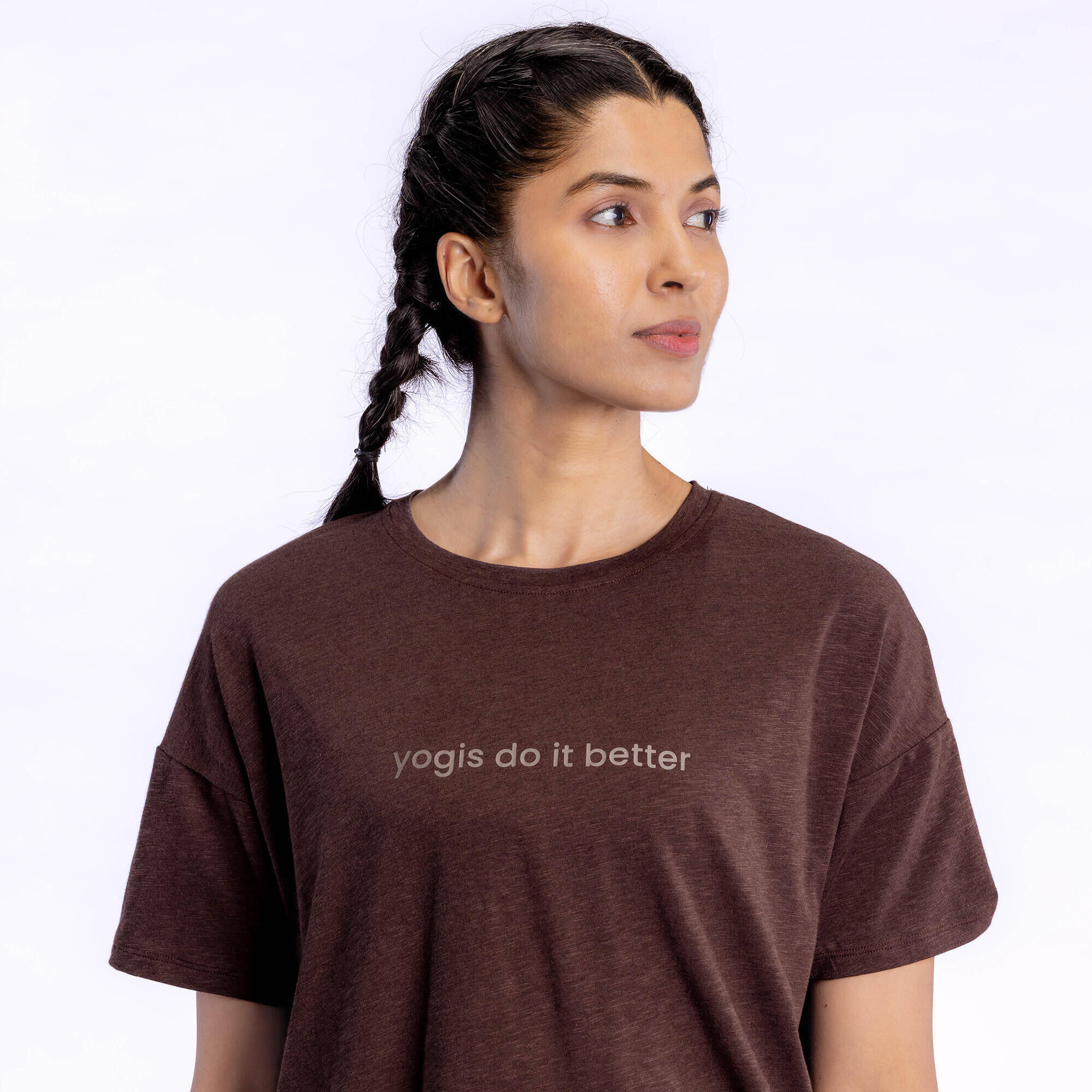 Women's Short-Sleeved Yoga T-Shirt - Wengé Brown -  2