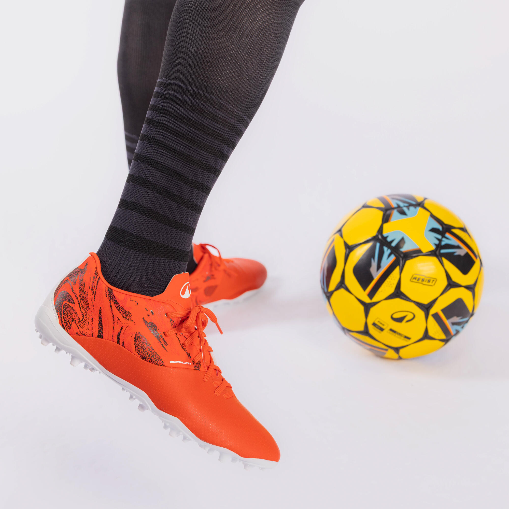 Mens Football Shoes
Essential 100+ MG AG
Red White