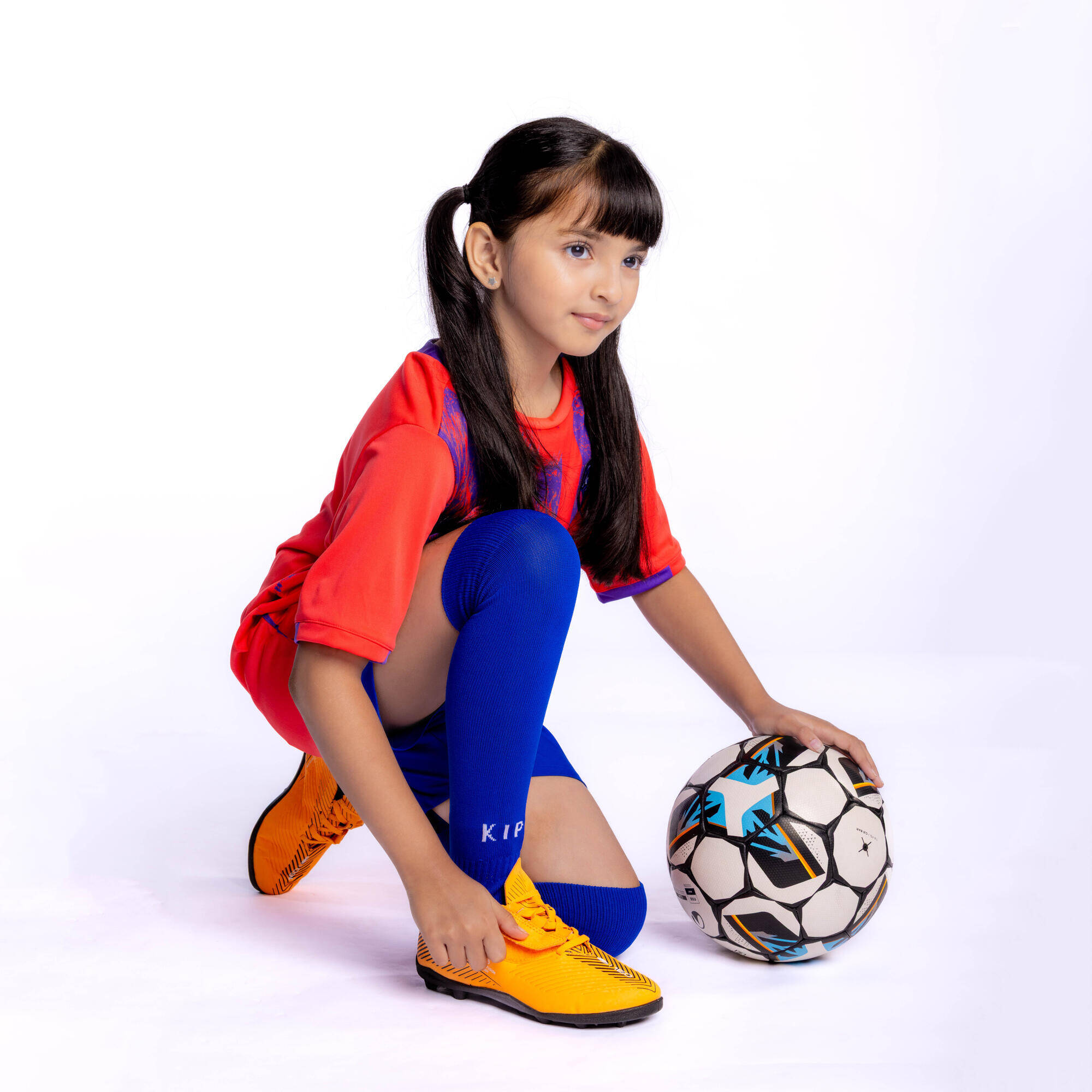 Club Ball Resist Size 4, Hybrid Technology, Rubber Coating - White -  3