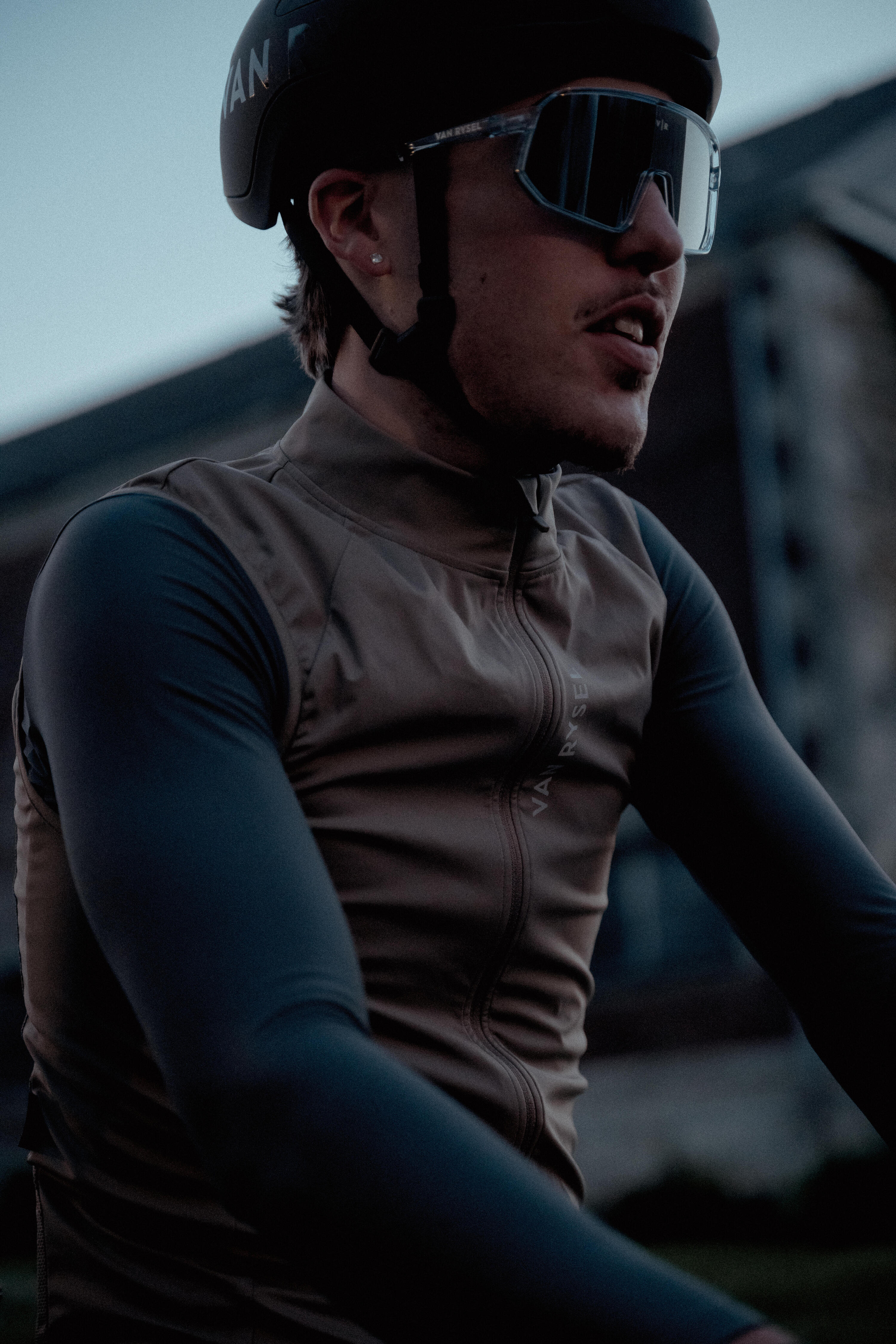 Lunettes de vélo roadr 900 perf catégorie 3 bleues translucide 10/13