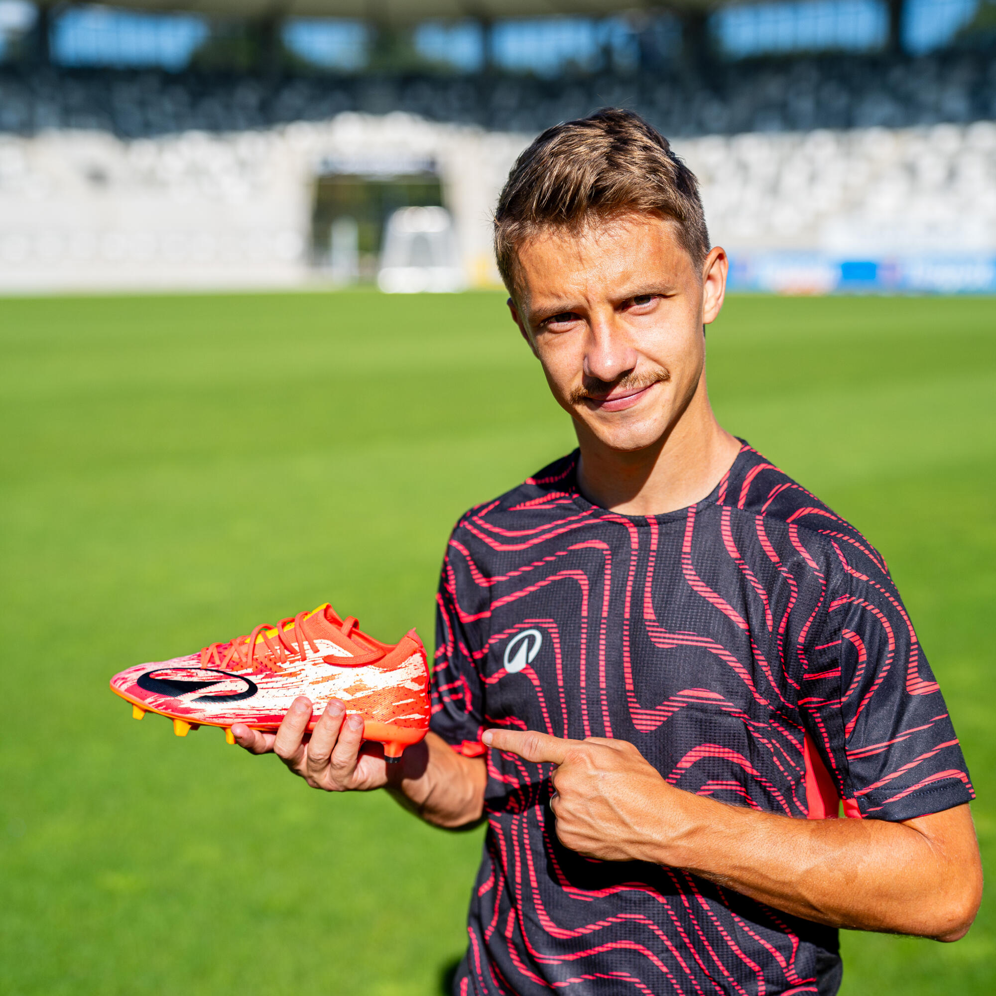 Tenis de futbol rojos para adulto CLR 7 Elite FG Storm edición Antoine Griezmann 17/43