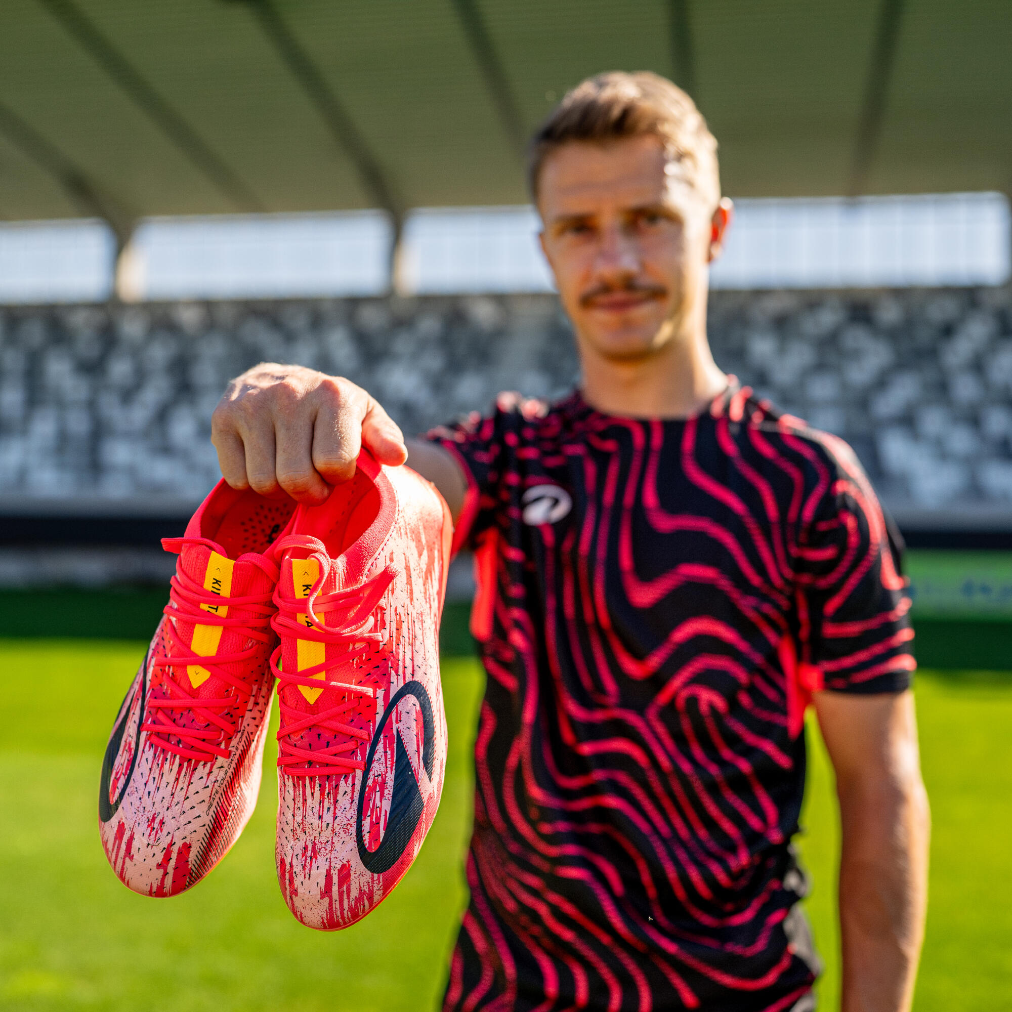 Tenis de futbol rojos para adulto CLR 7 Elite FG Storm edición Antoine Griezmann 15/43