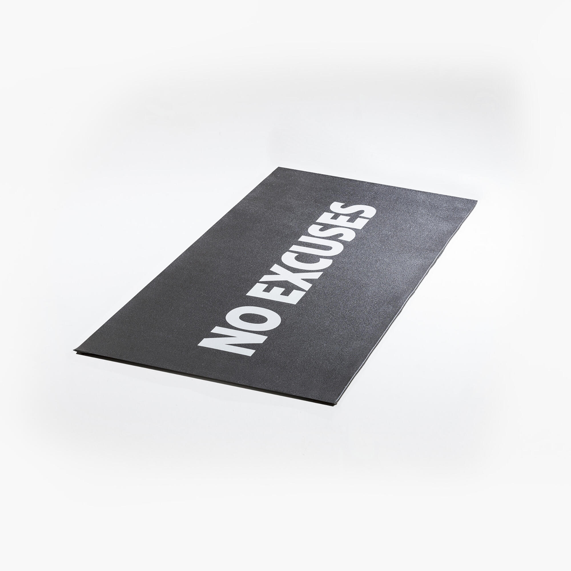 SOMEONE SOMEWHERE Freeletics podložka na cvičenie s nápisom “No excuses“