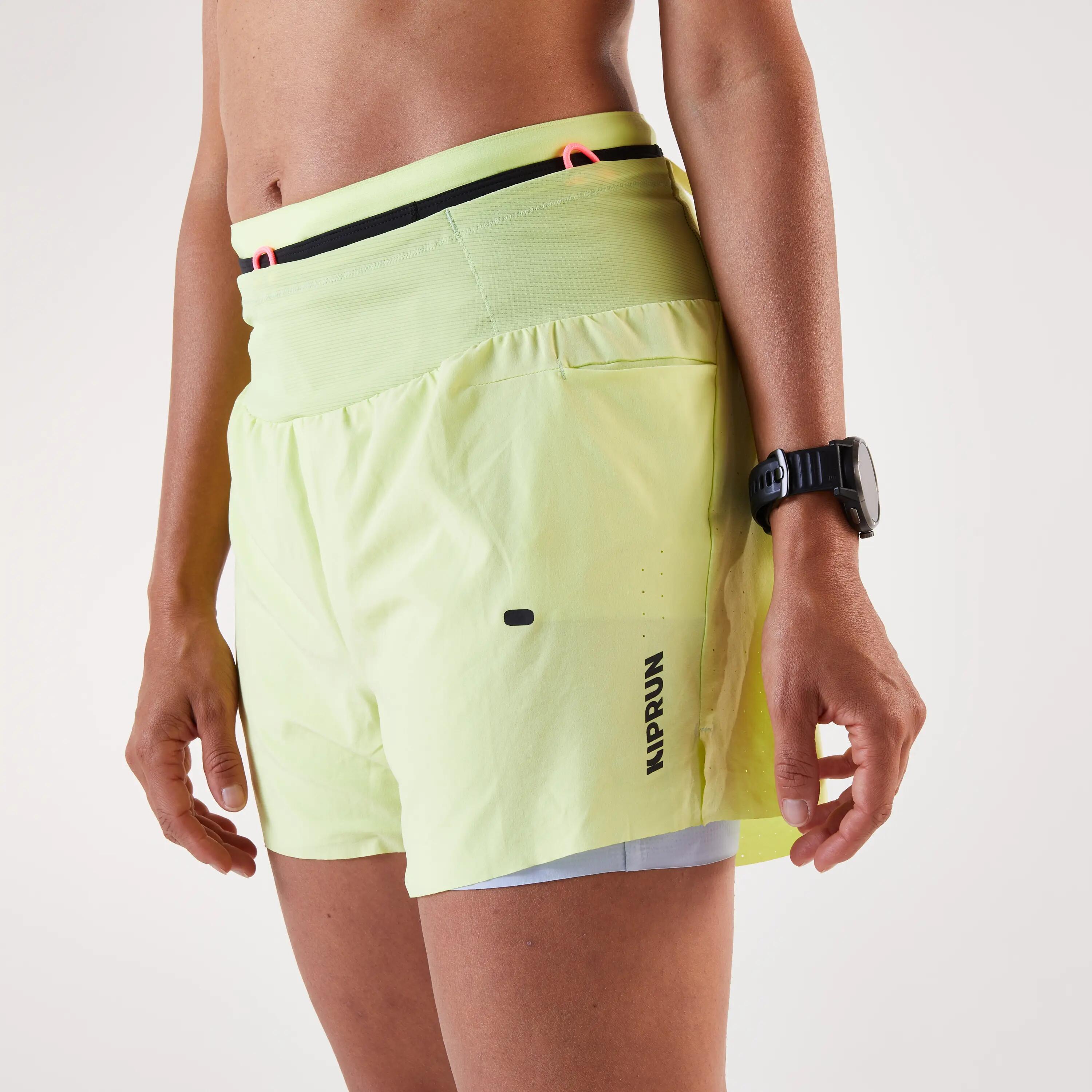 Short 2en1 de trail Femme , Kiprun Run 900 Ultra jaune pastel 3/11