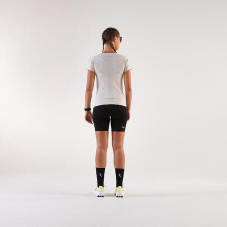Футболка жіноча Run 500 Comfort для бігу безшовна біла/бежева