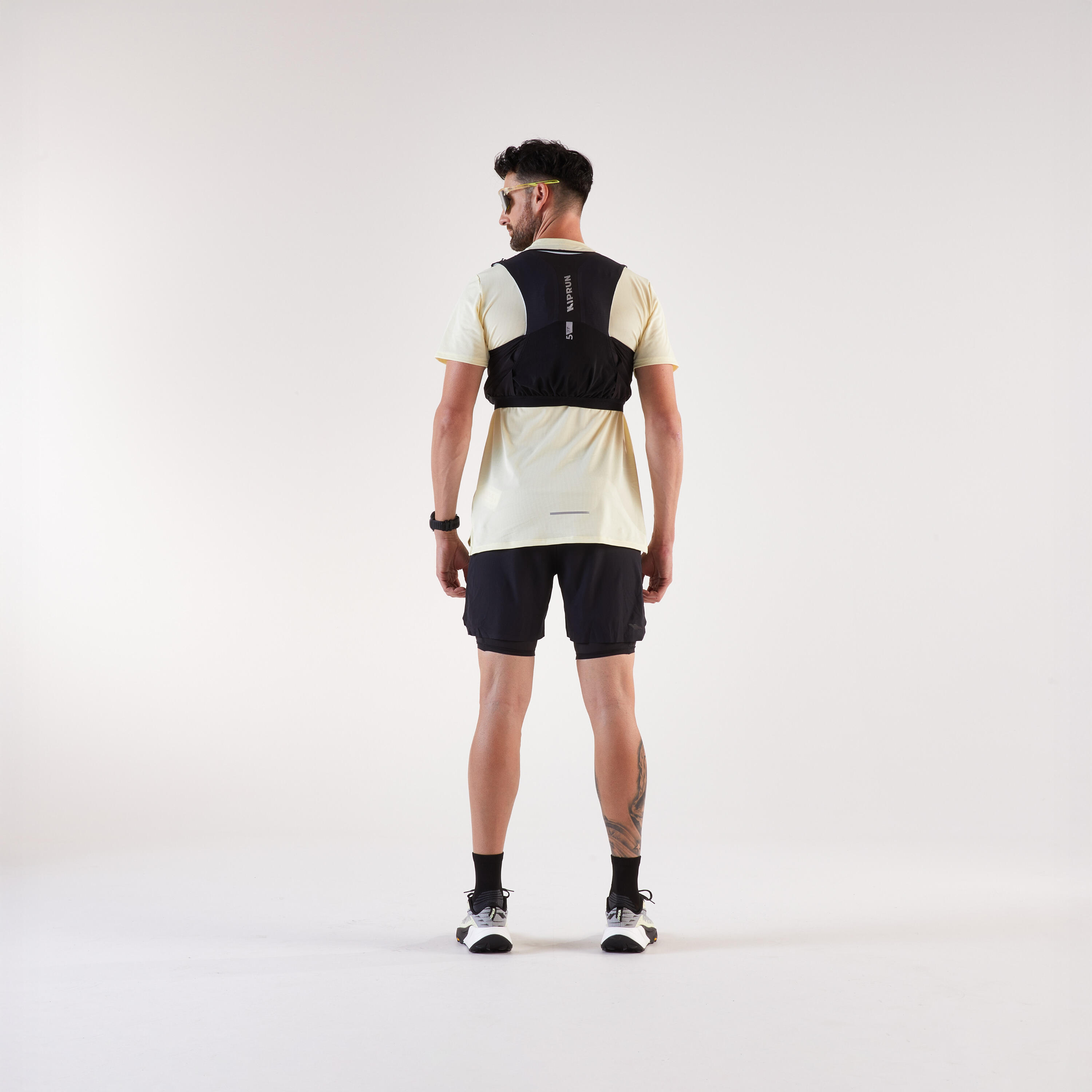 KIPRUN ランニング用ベスト 15L ブラック KIPRUN (キプラン)トレイルランニング ユニセックス ベスト 競技用
