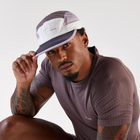 Кепка для бігу регульована унісекс біла/синя/фіолетова