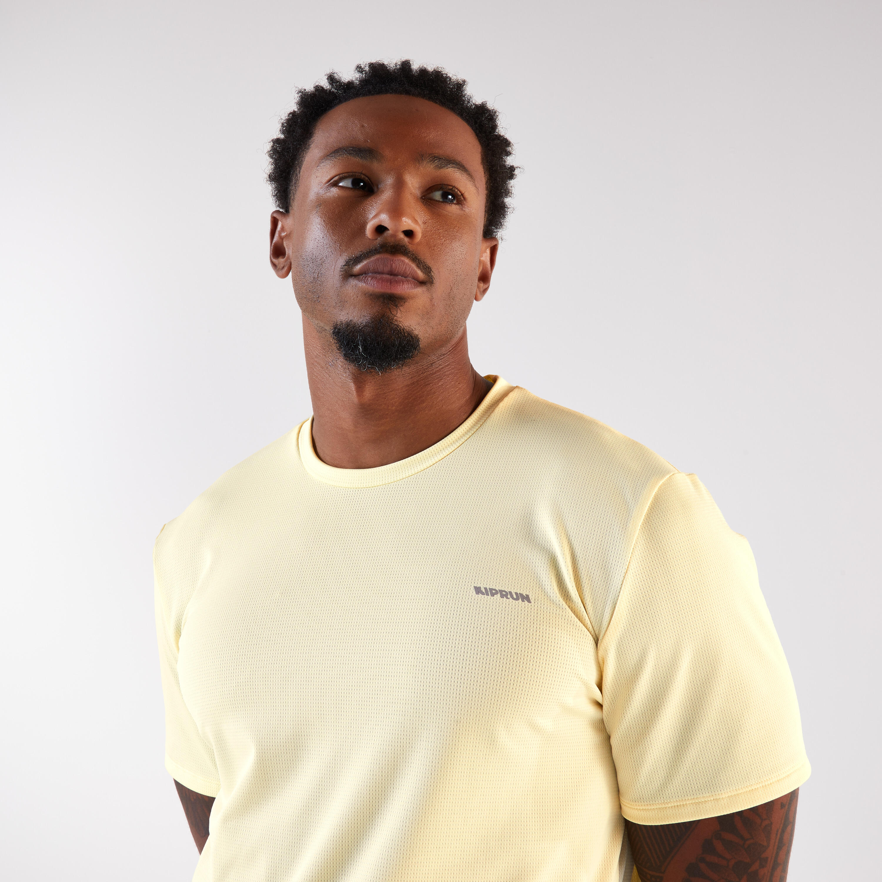 T-shirt de de course respirant homme, Run 500 Dry jaune clair 4/10
