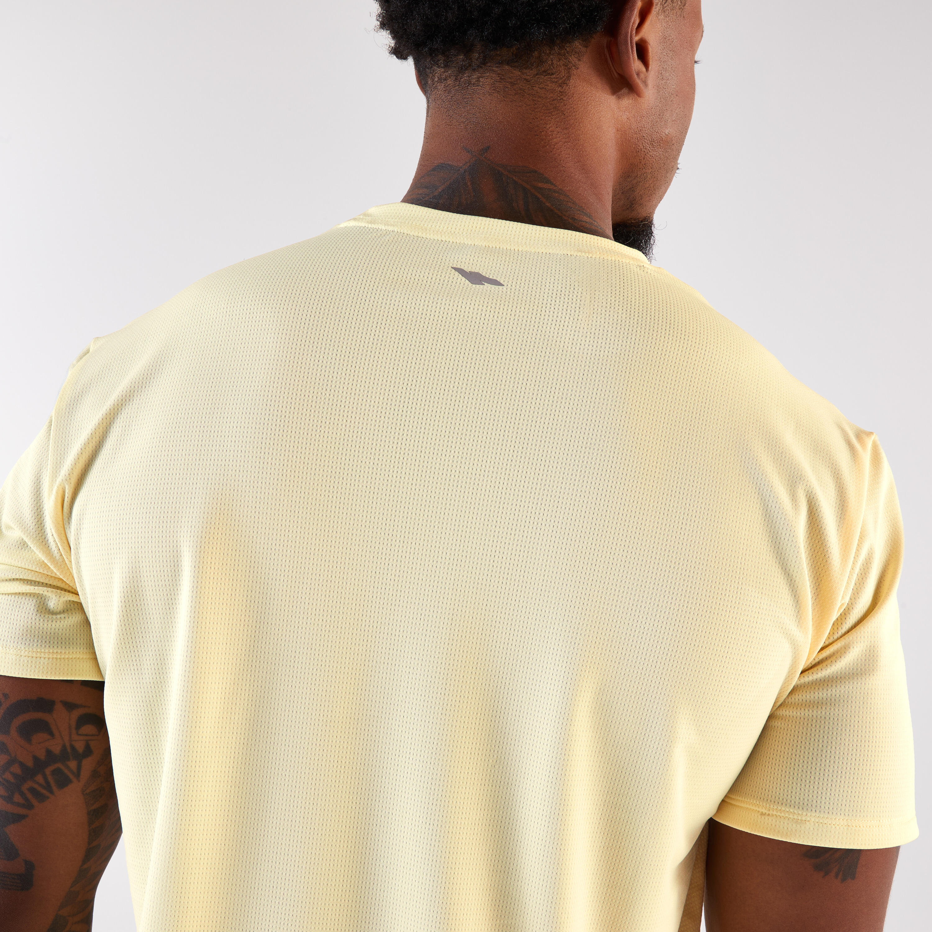T-shirt de de course respirant homme, Run 500 Dry jaune clair 6/10