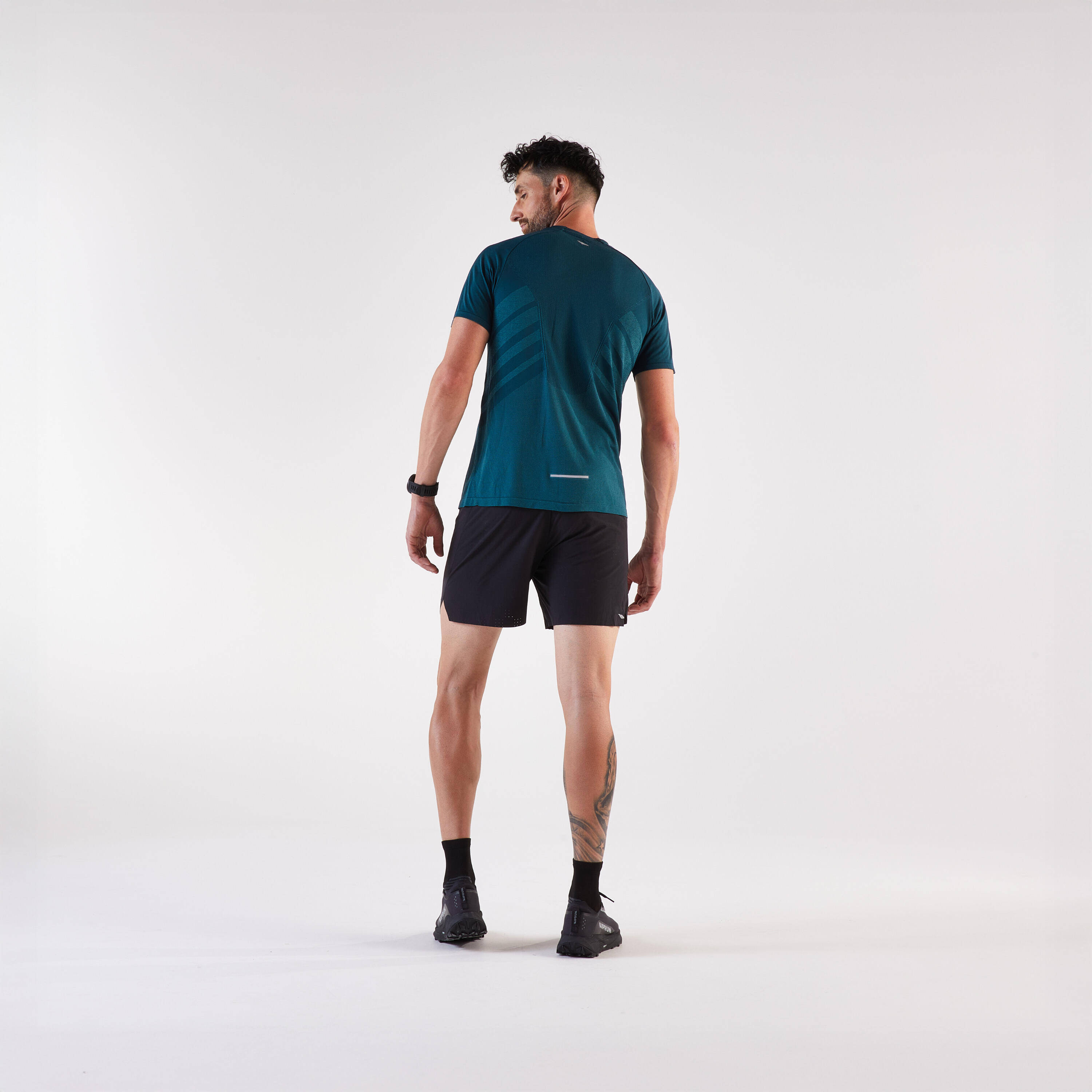 Men's Kiprun seamless comfort running T-shirt, Kiprun - Blue -  5