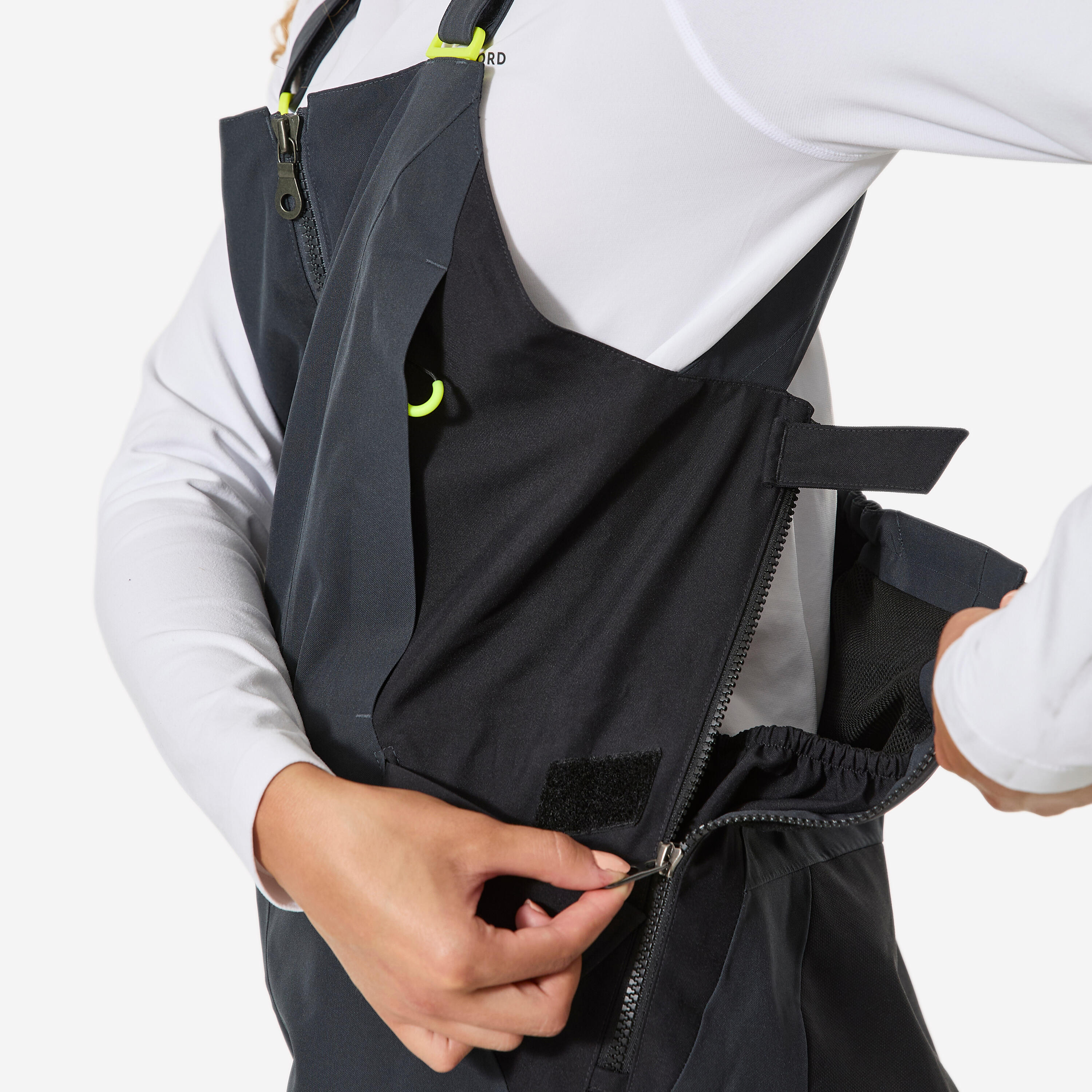 Women’s sailing dungarees, 500 dark grey neon yellow 5/13