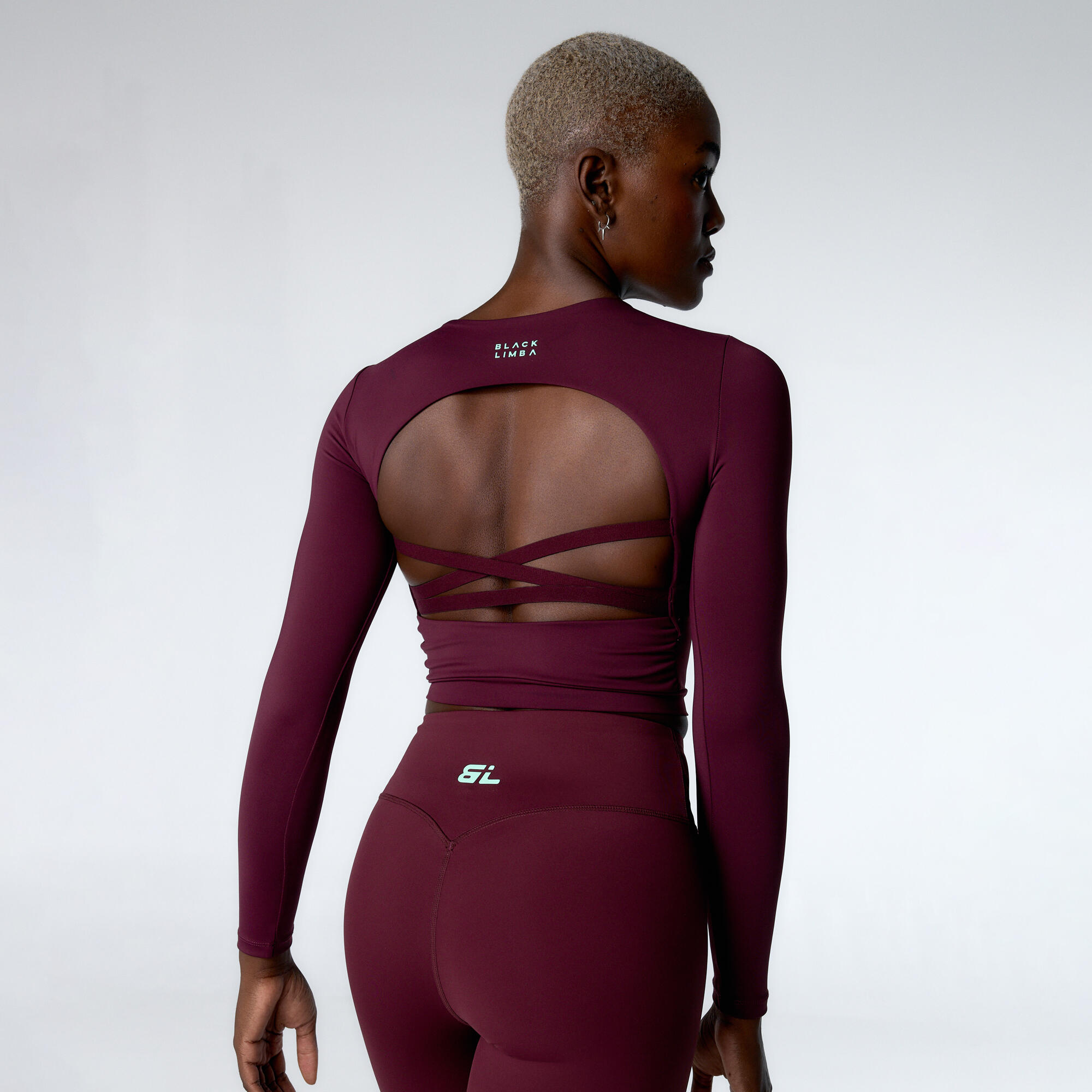 Top Màniga Llarga Relya Fitness Black Limba Granat Copes Extraïbles 2/2