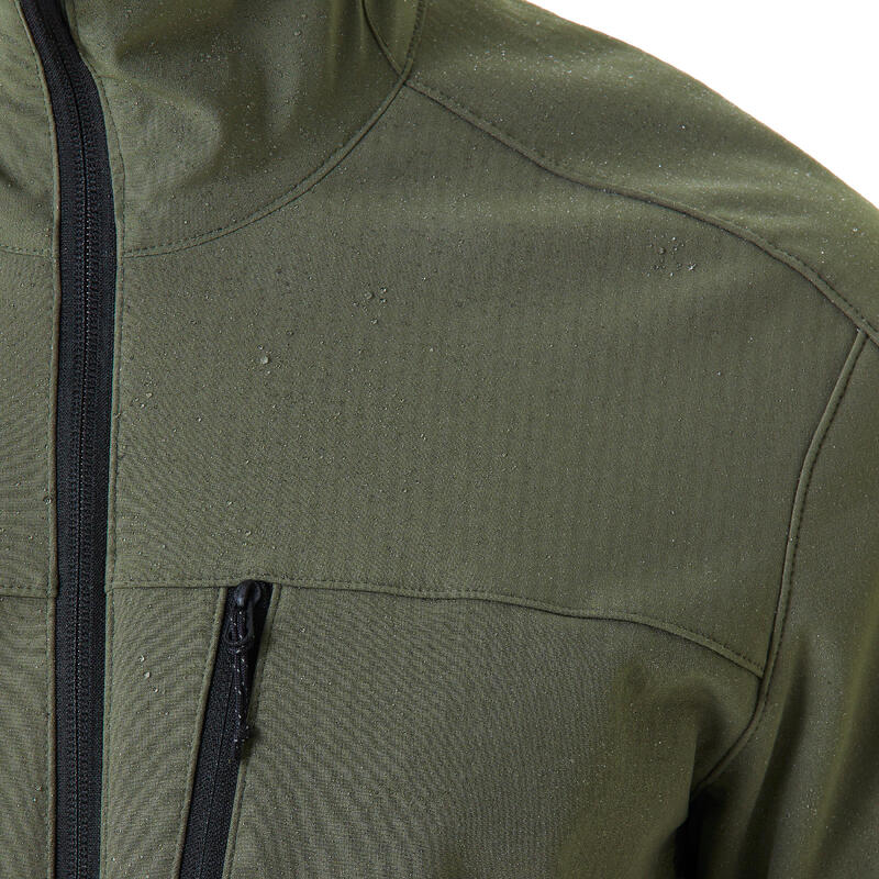 Decathlon MT500 Wind vodoodpudivý softshellový materiál s kapkami vody