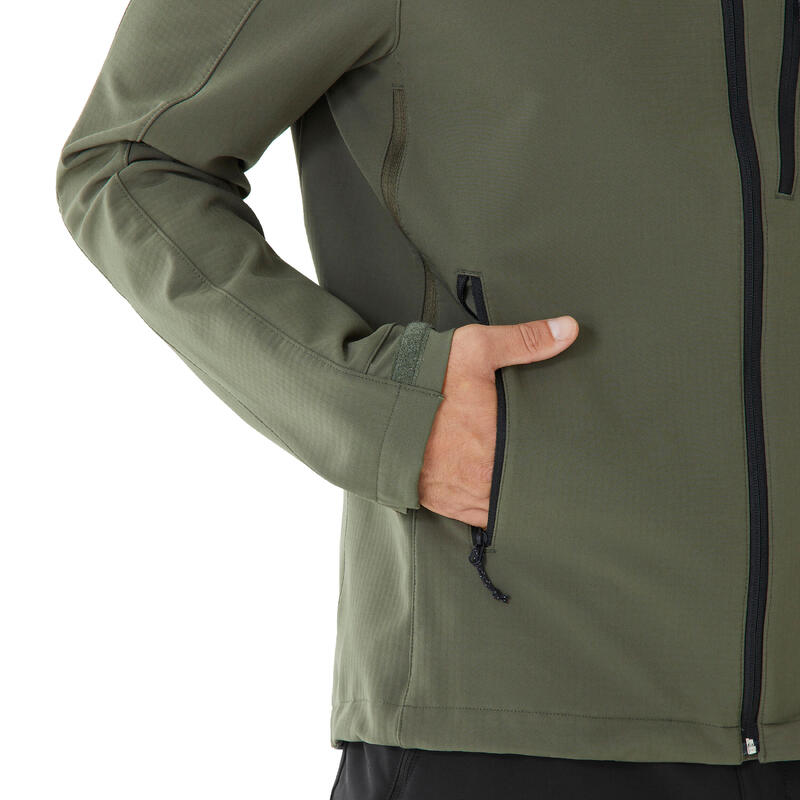 Decathlon MT500 Wind kapsy a vrstvení při horské turistice