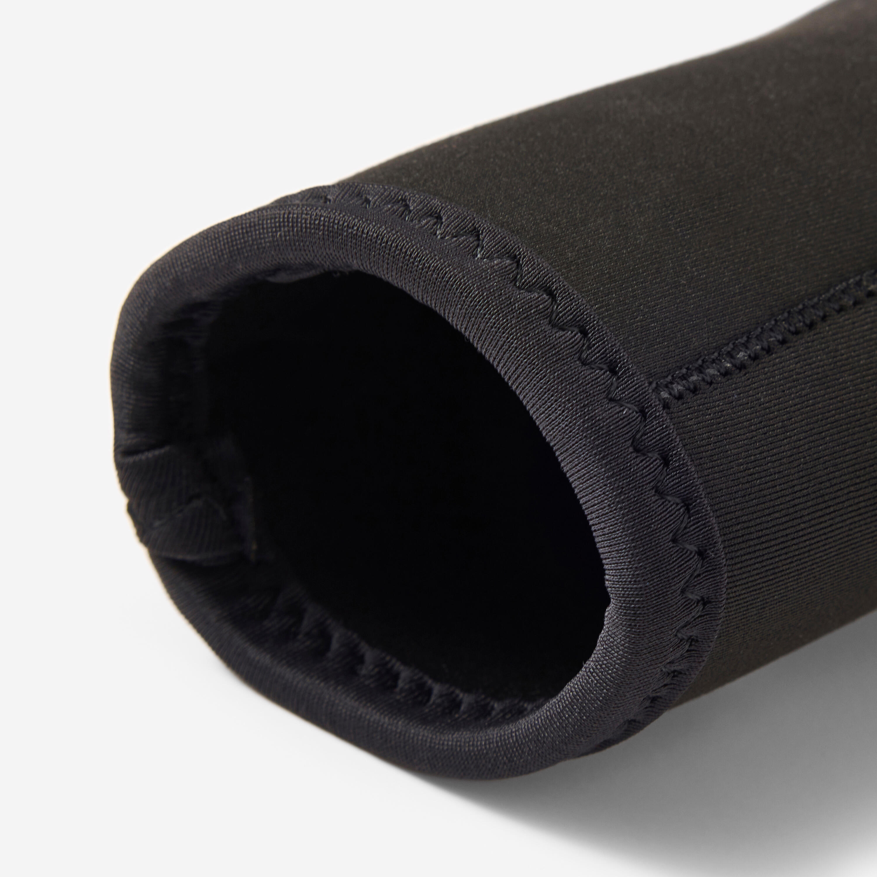 DECATHLON Potápačské neoprénové rukavice Essentiel 2 mm čierne L · záber 3
