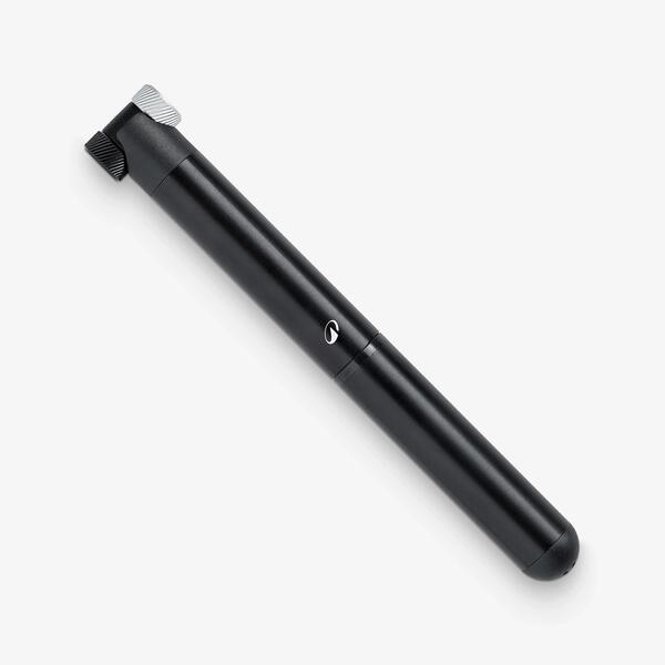 Compact road bike hand pump
