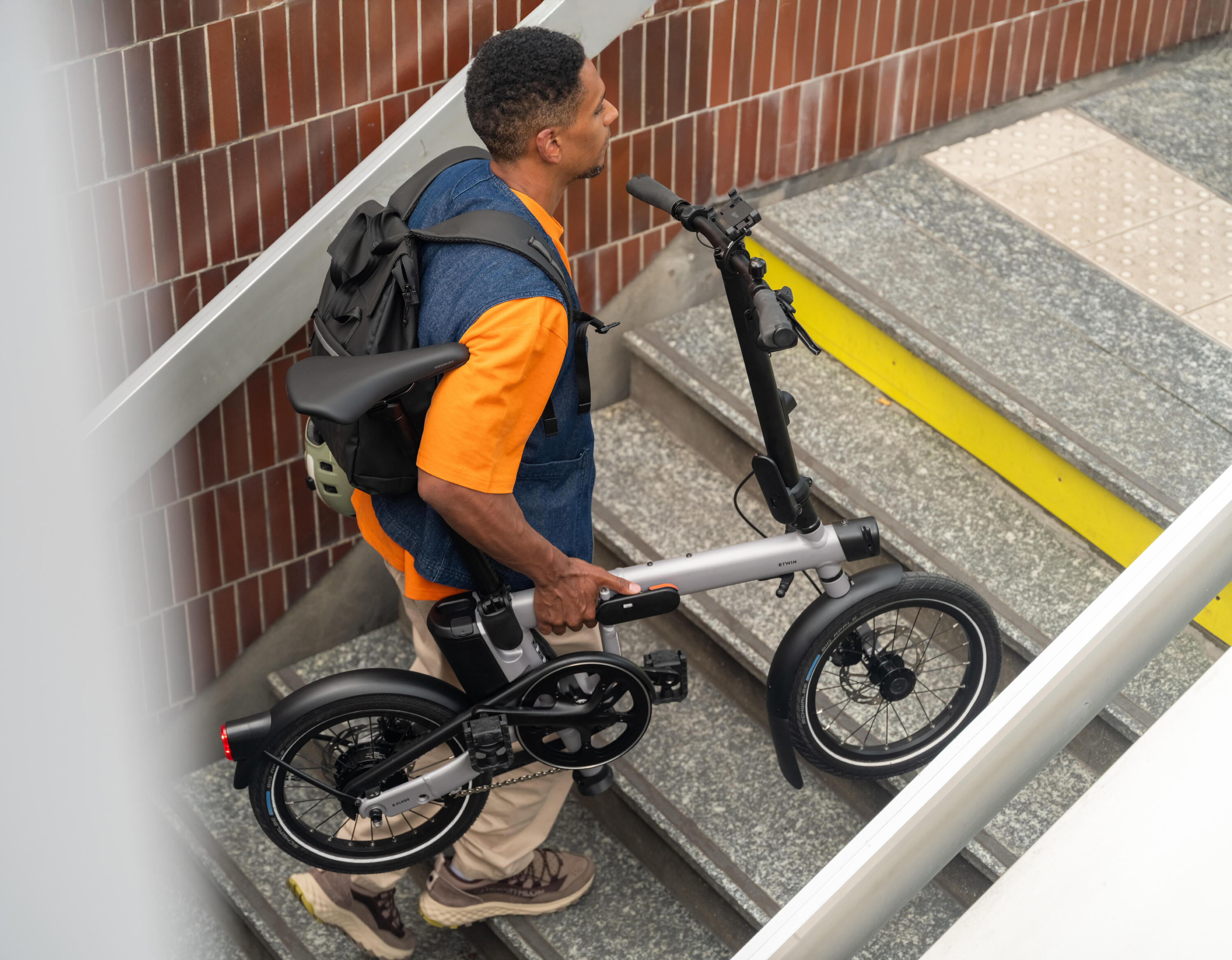 Bici a pedalata assistita E-FL 900 pieghevole 16" grigia 13/16