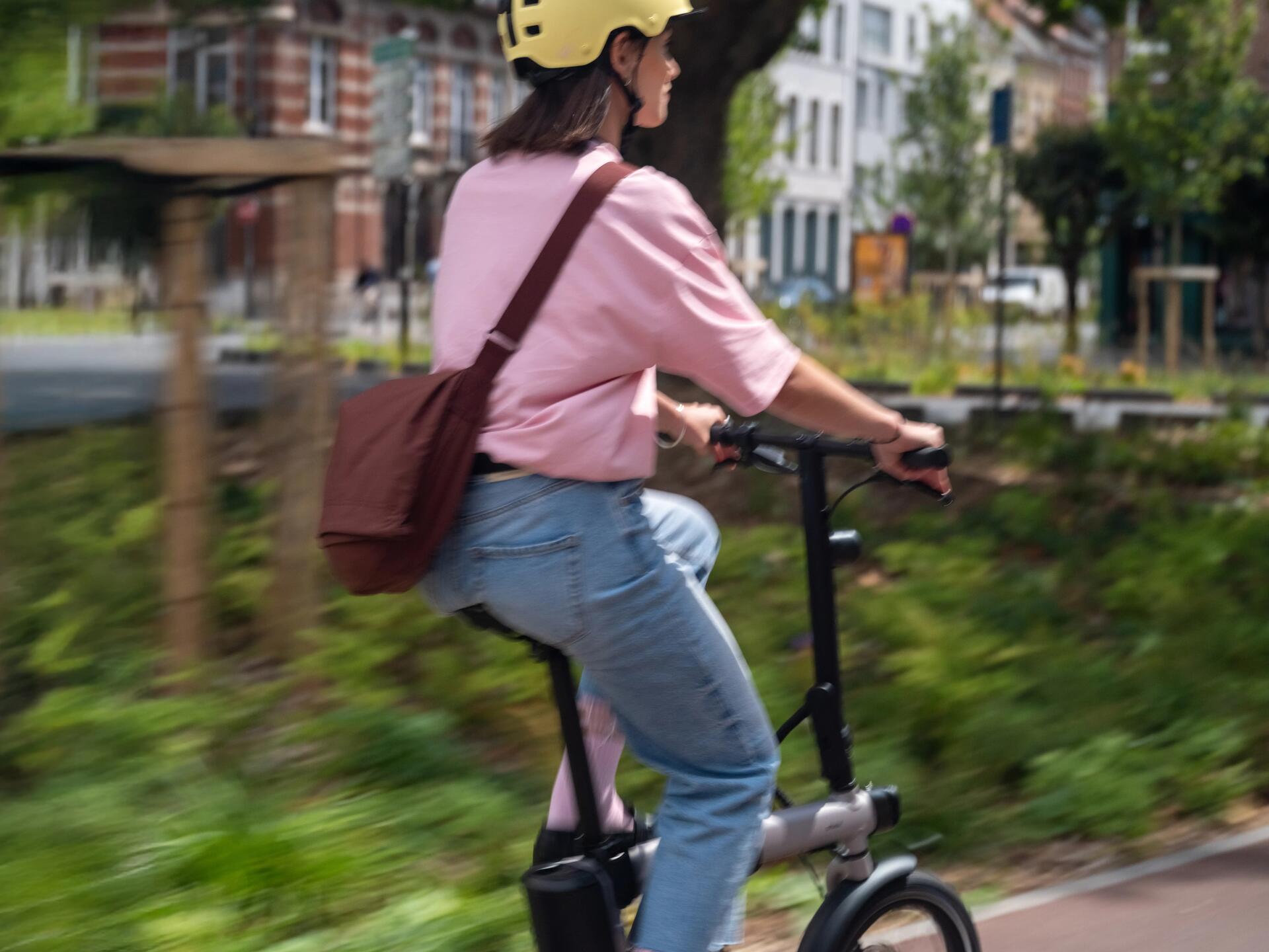 vélo-pliant-tilt-decathlon-ville-urbain