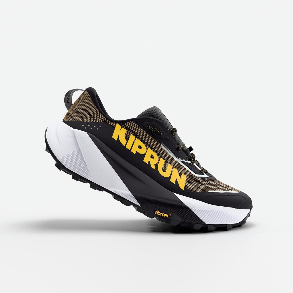 Women's trail running shoes, Kiprun kipsummit max, black and orange