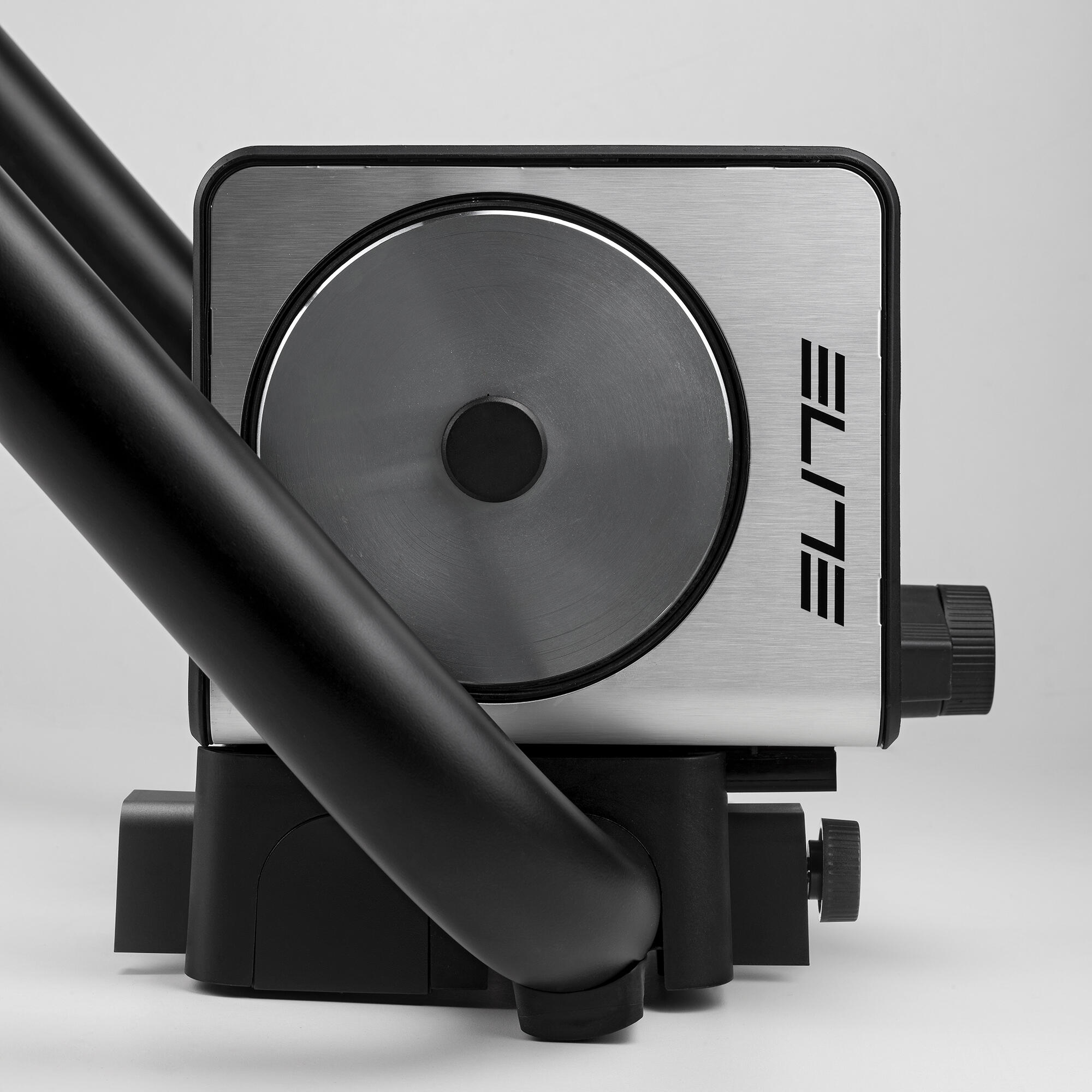 Rullo bici Home trainer Elite Tuo con Elastogel 11/12