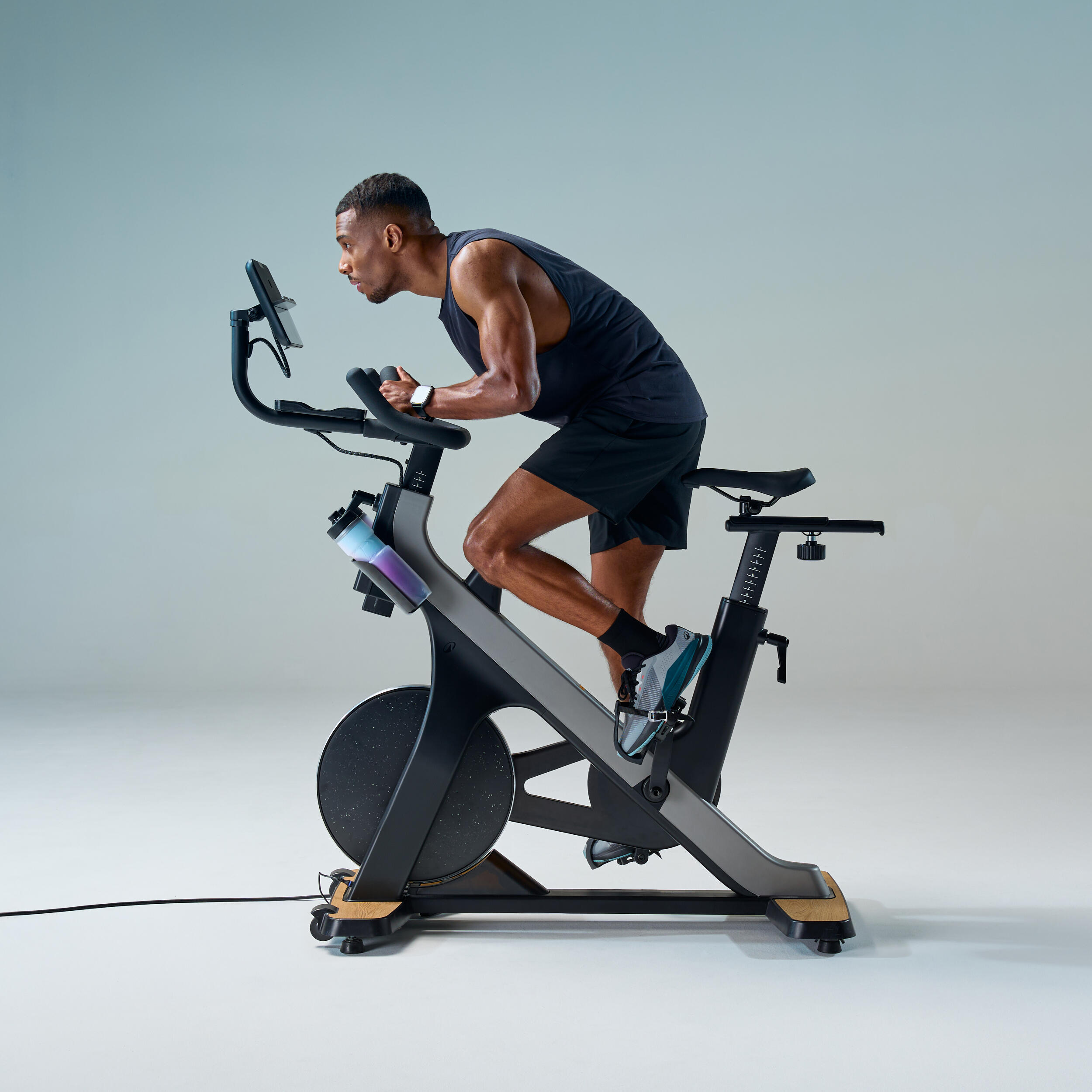 Vélo d'appartement connecté, training bike 900, garanti par Decathlon 6/7