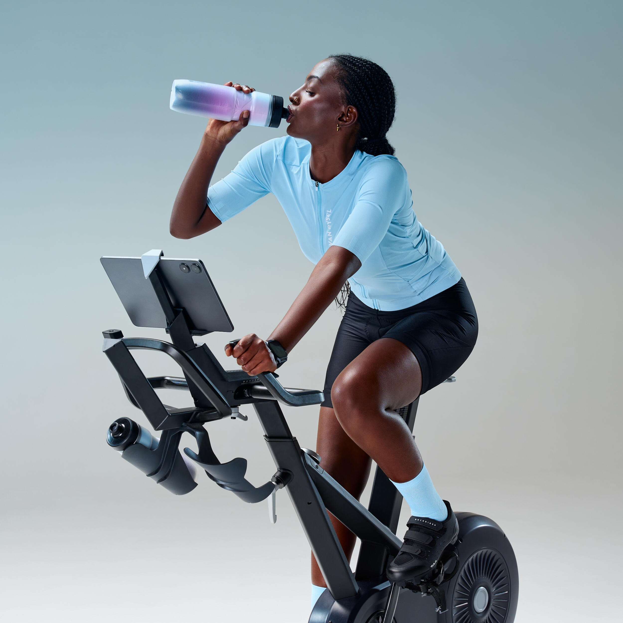 Challenge bike ultra silencieux, fluide, performant, 1500w et connecté à zwift 7/11