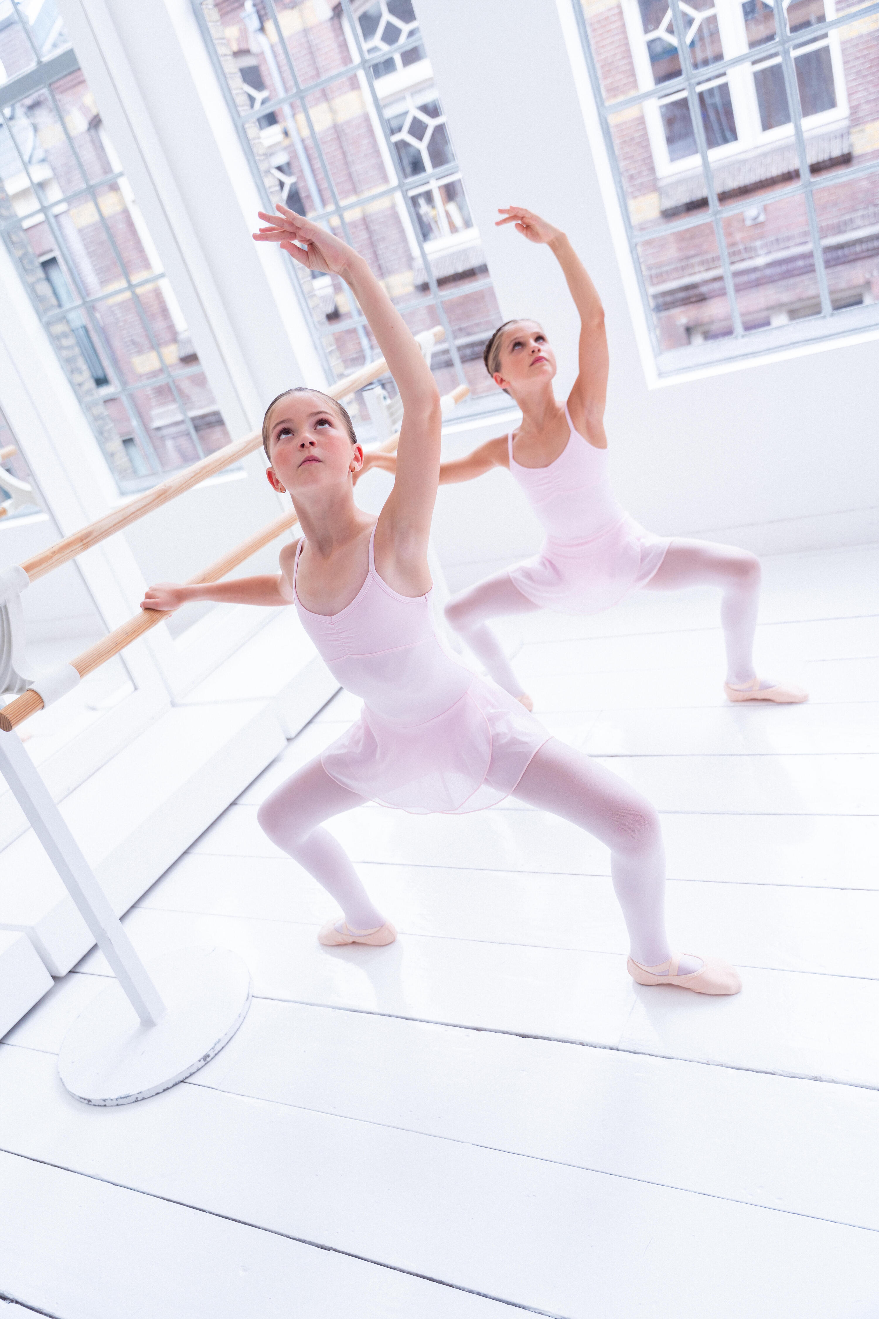 Tunique de danse classique fille rose pâle. 8/8