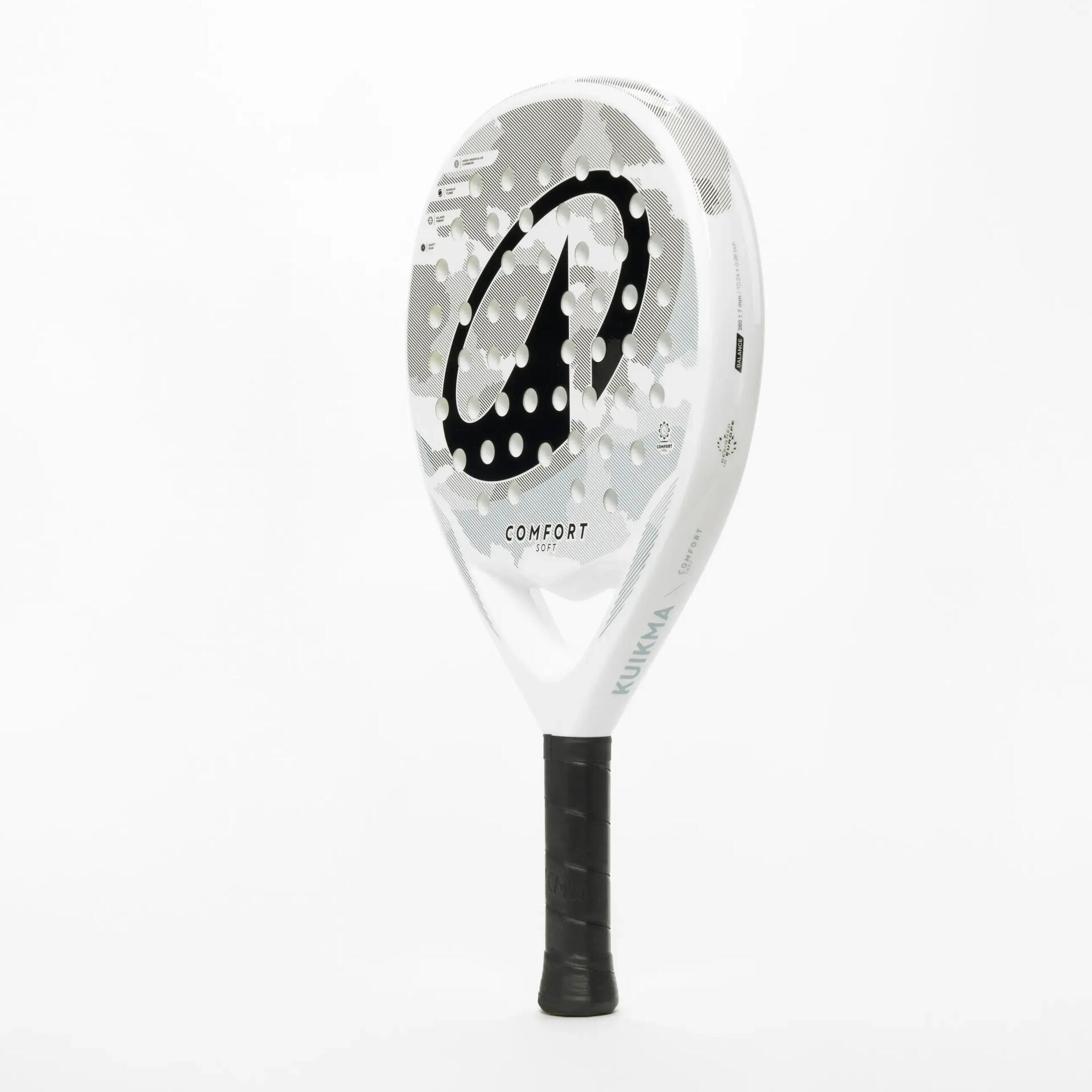 Een racket uit glasvezel van Decathlon